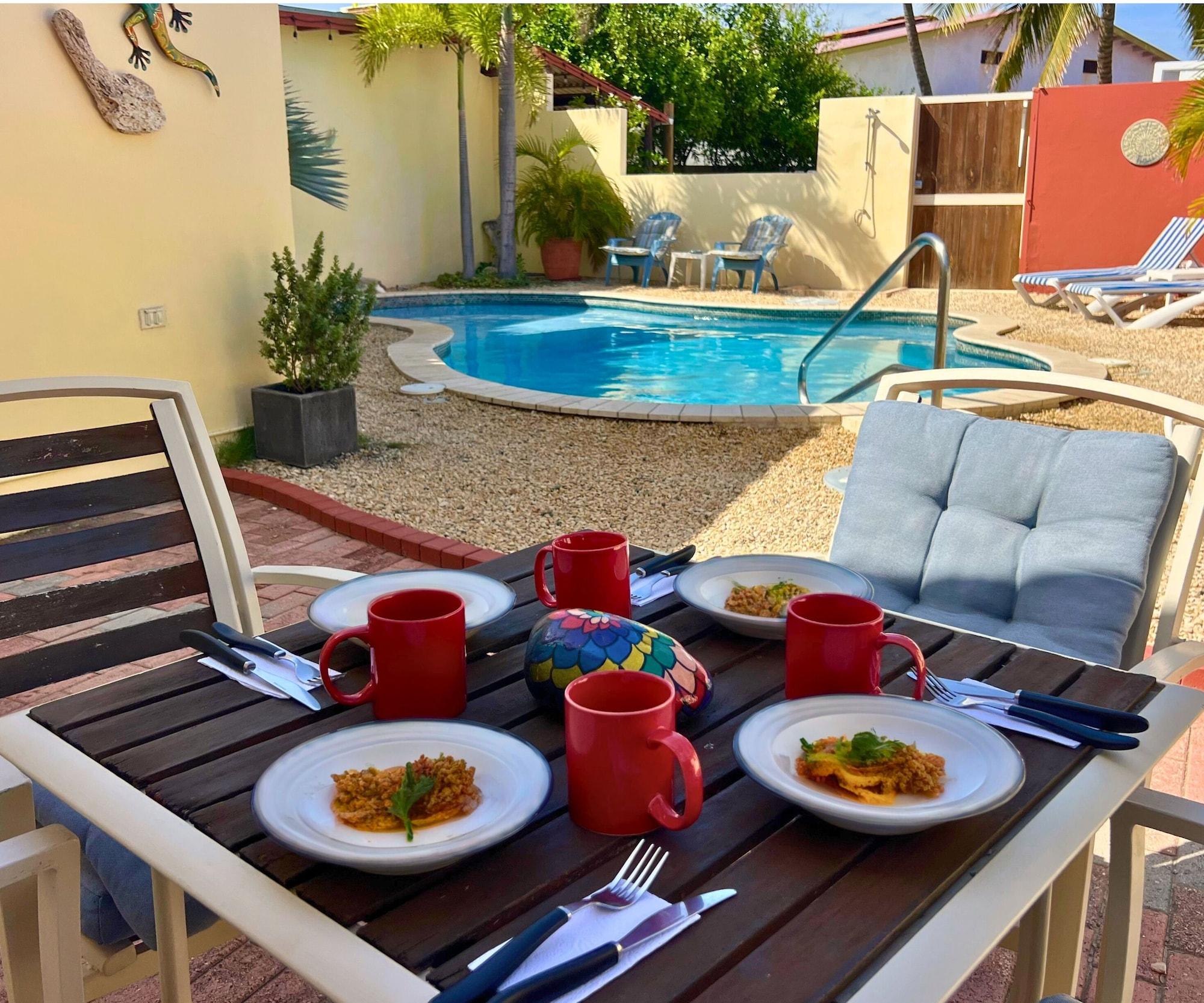 Restaurant Bubali Gardens by Kamerlingh Villa