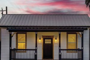 Alquiler Vacacional - Coastal Retreat w/ Heated Pool & Spa Pleasure Pier