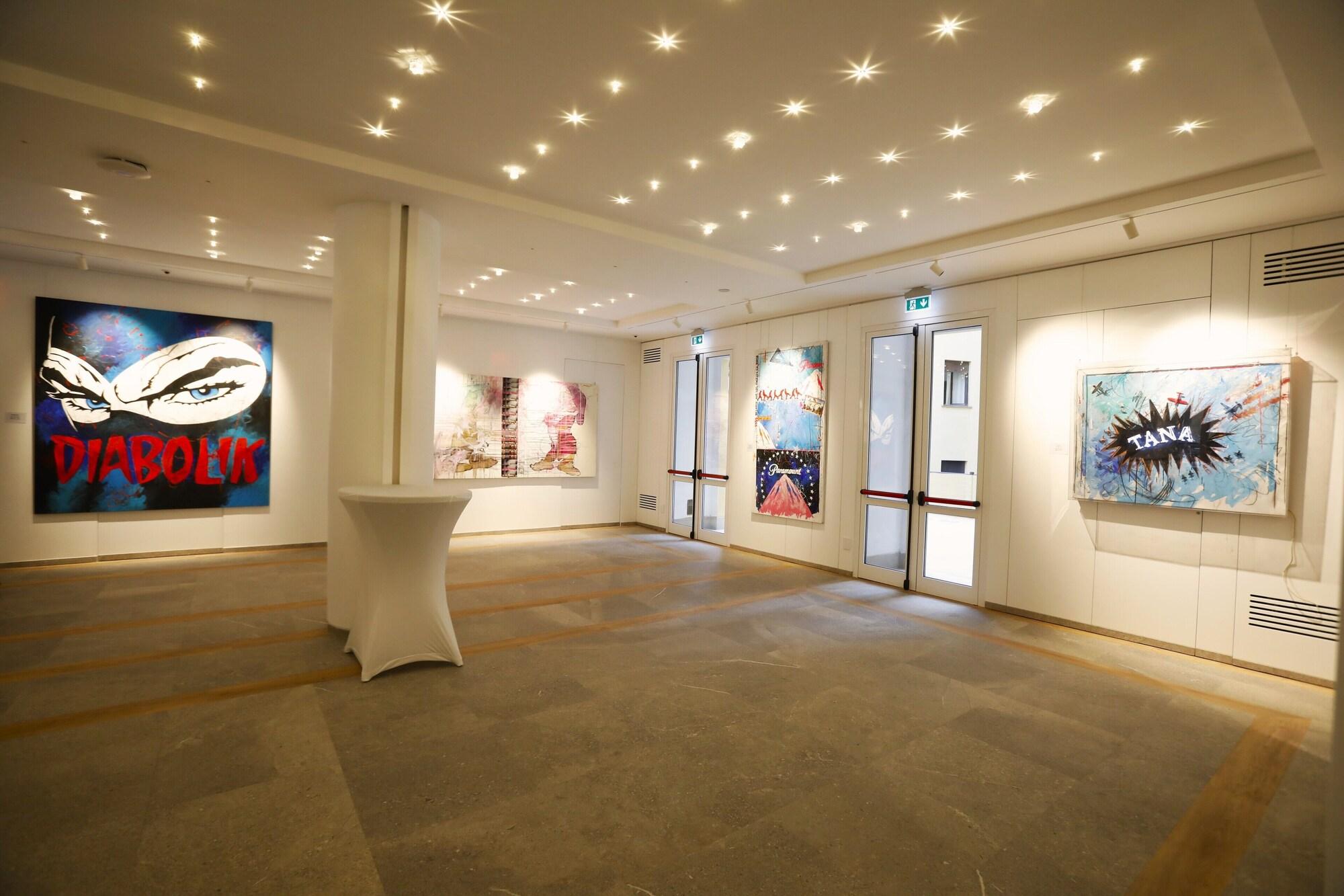 Varios Soul Art Hotel
