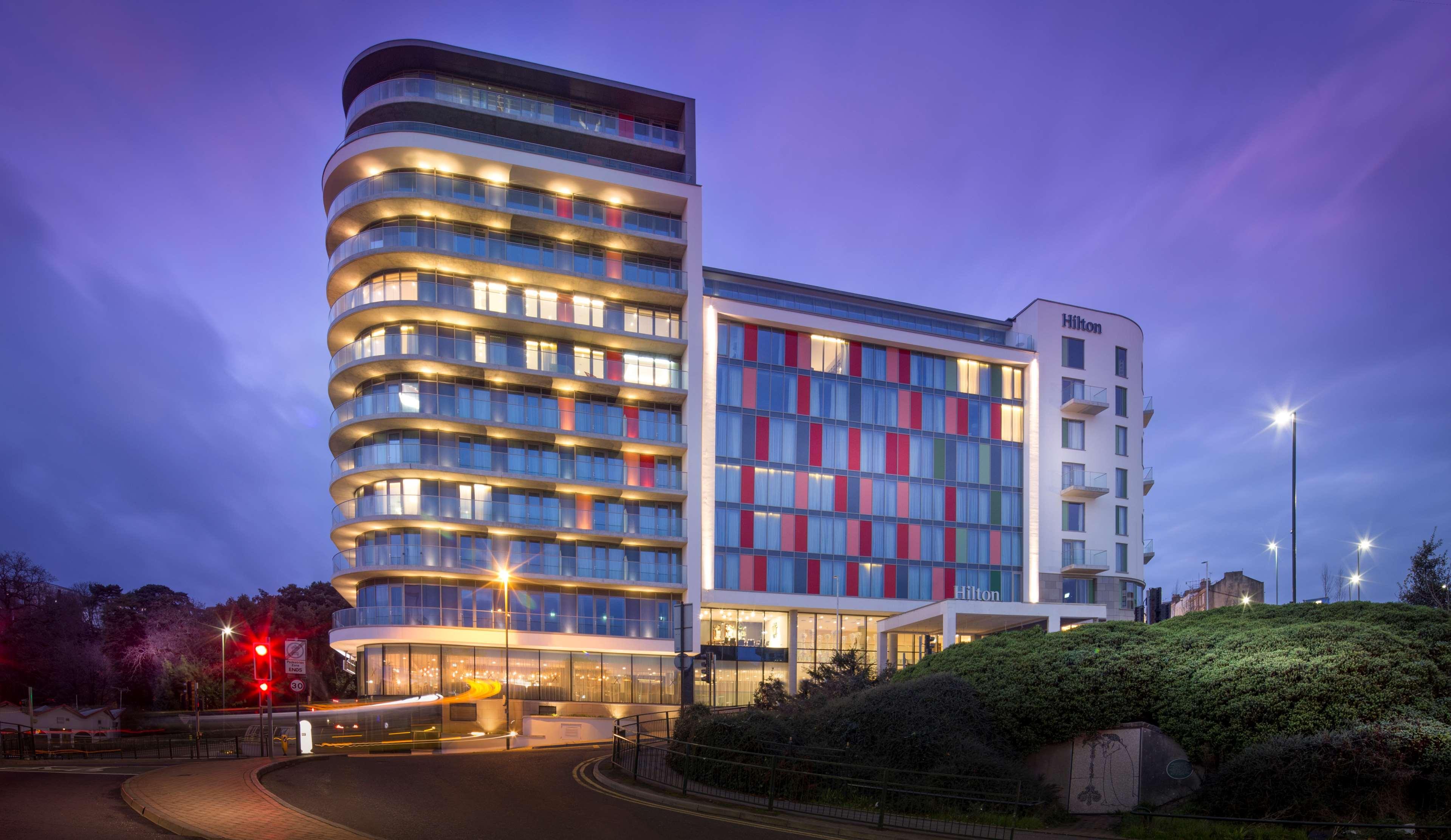 Vista Exterior Hilton Bournemouth