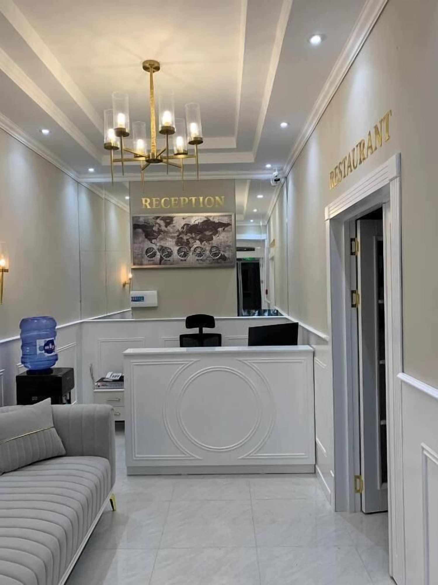 Vista Lobby Central Plaza