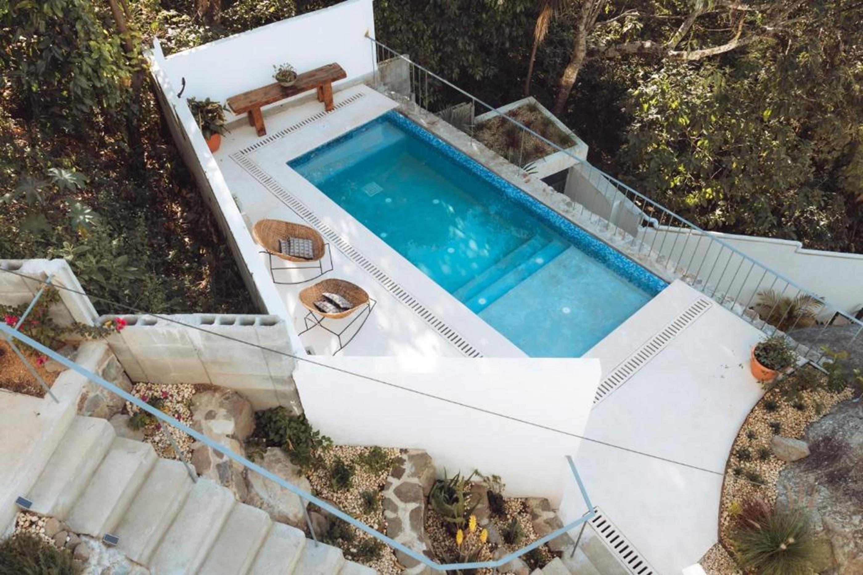 Vista Piscina Aviva Hotel
