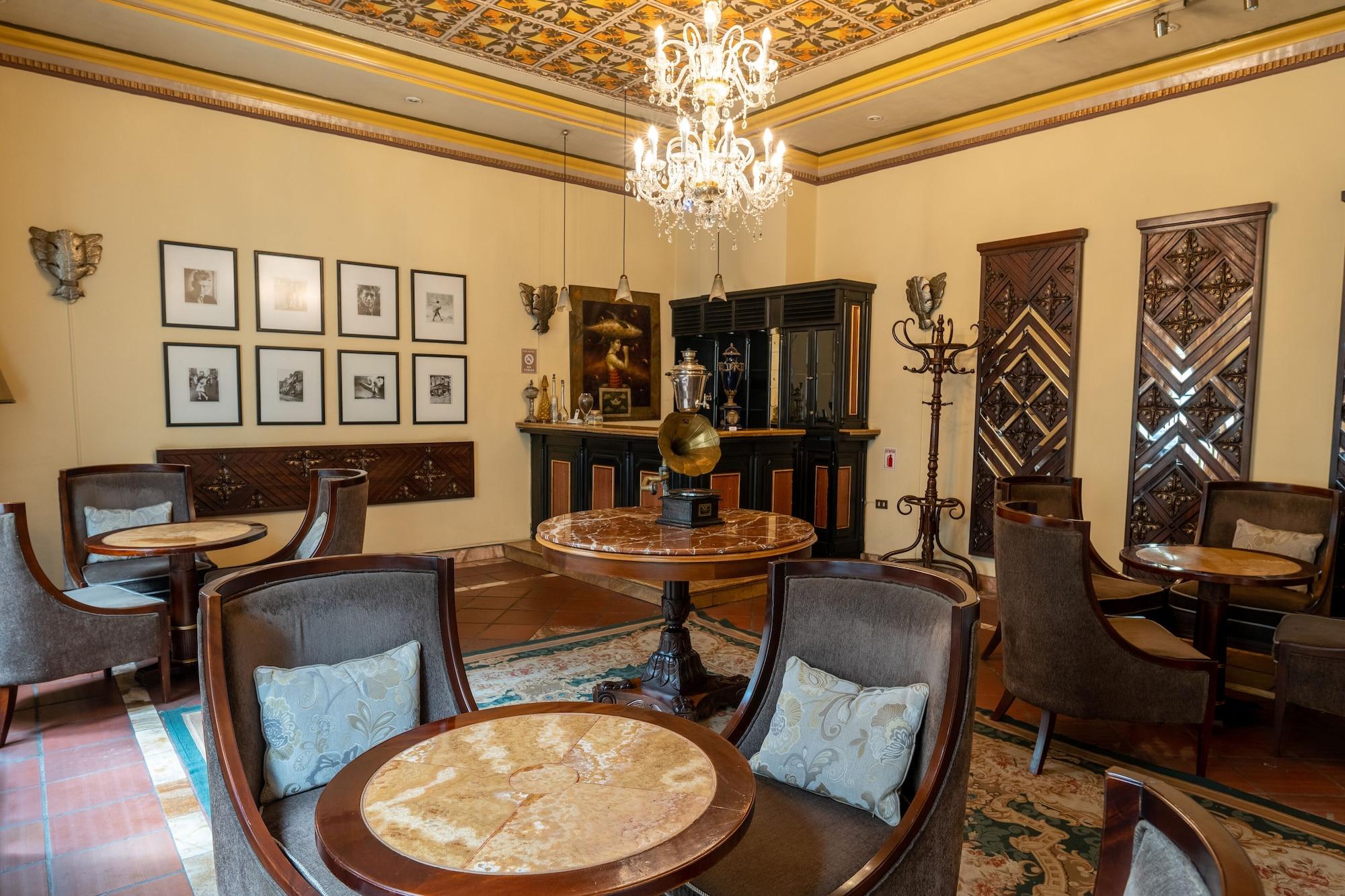 Bar/Salón Mansión Alcázar Boutique Hotel