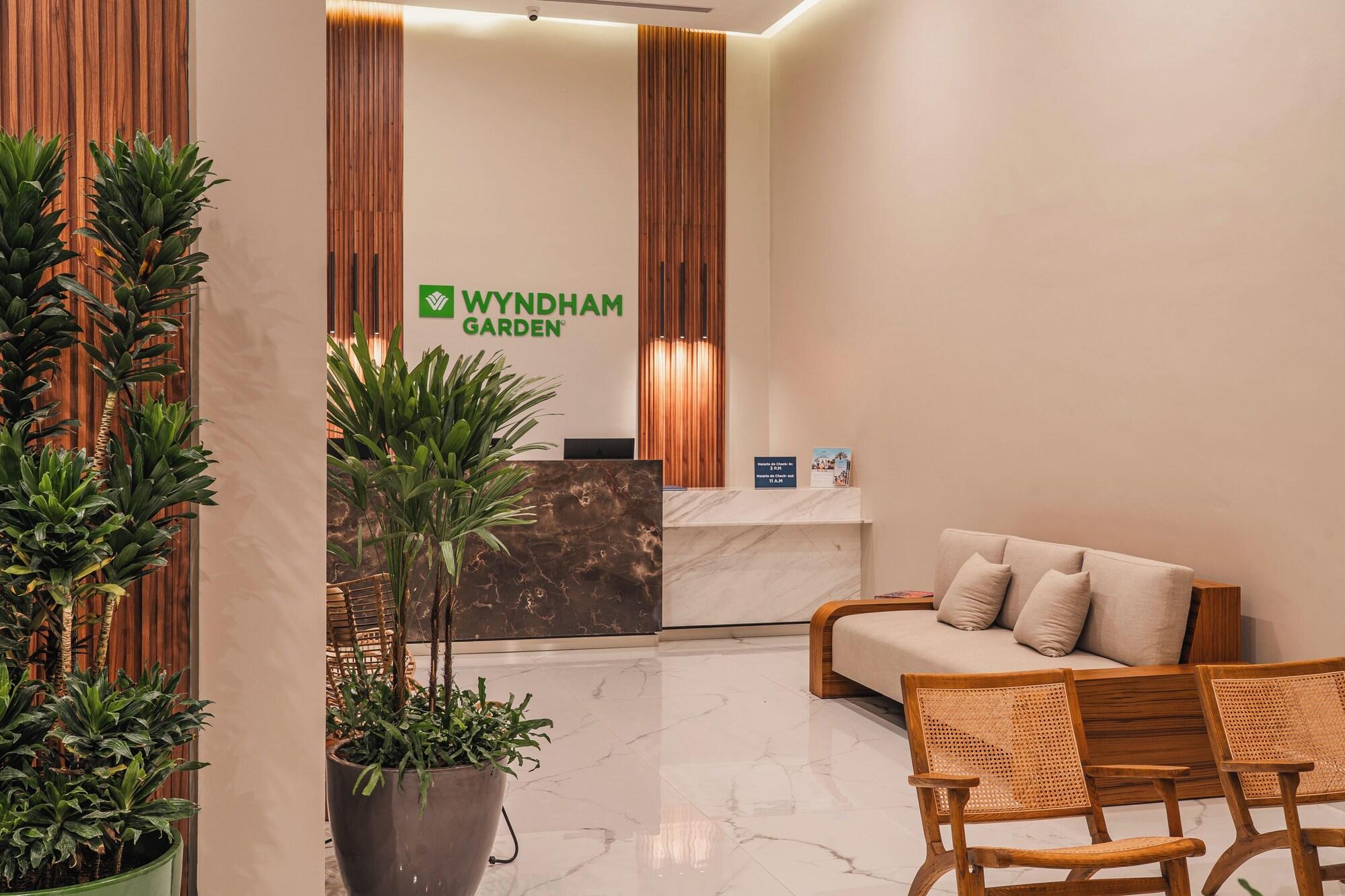 Vista Lobby Wyndham Garden Mazatlan Marina