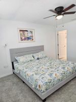 Alquiler Vacacional - Resort-Style 2-Bedroom Townhome with Pool, WiFi, and AC in Sarasota