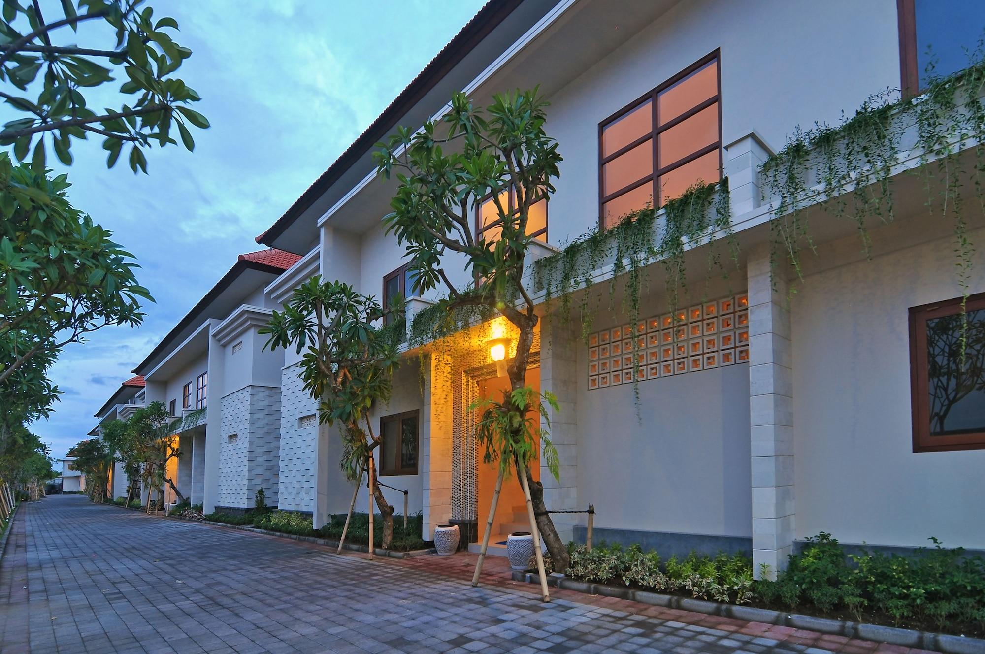 Vista Exterior Taman Ayu Townhouse