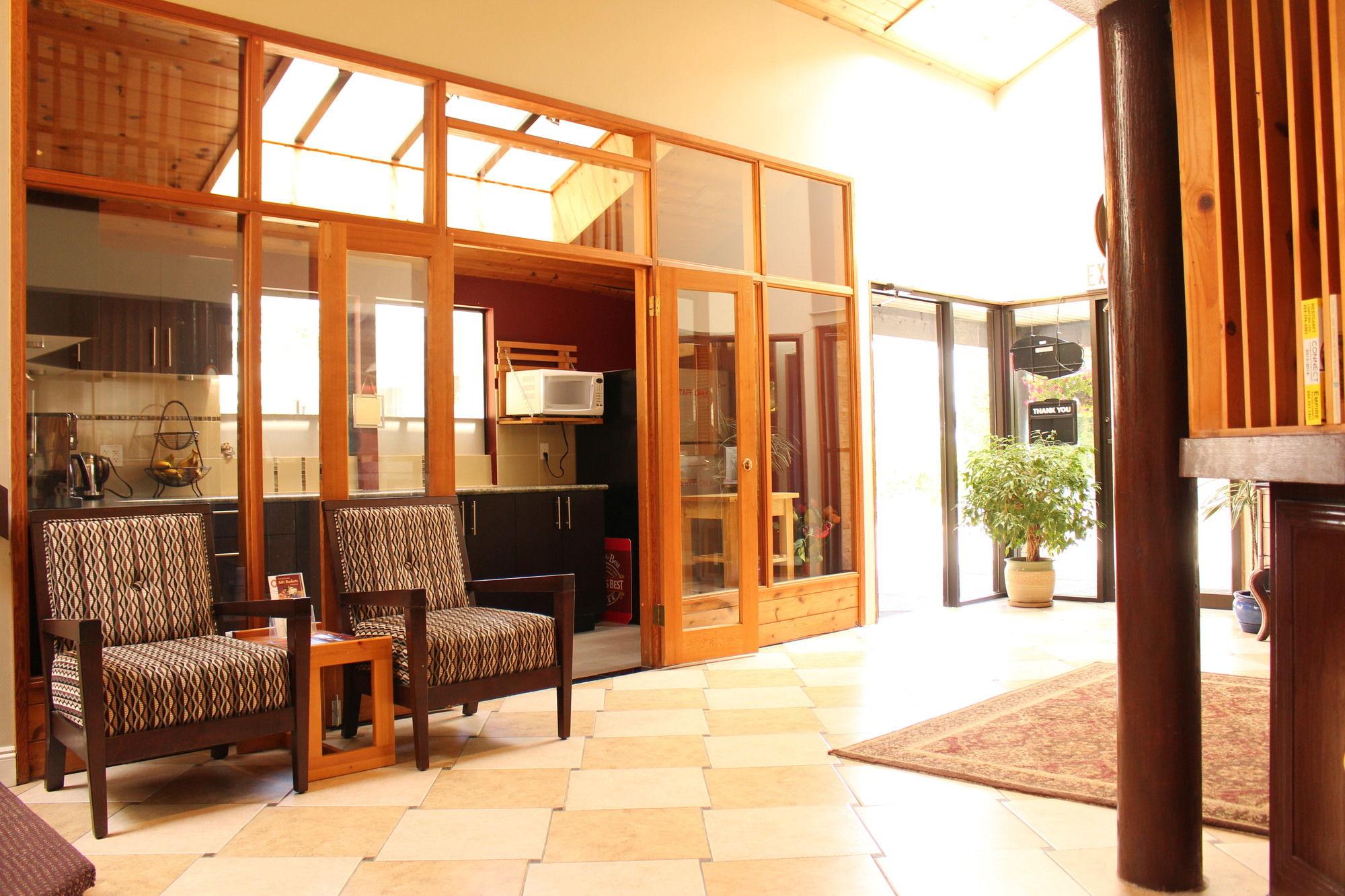 Vista Lobby Sunshine Lodge
