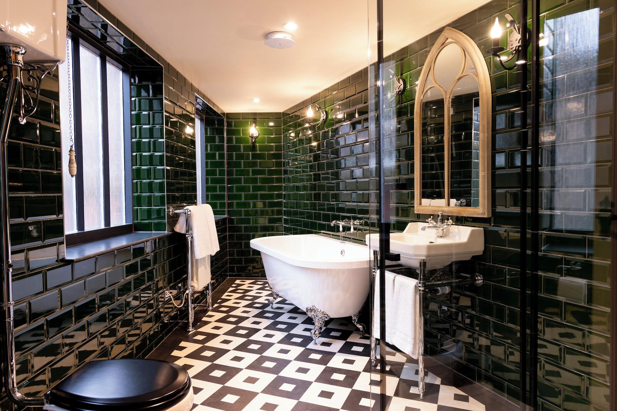 Equipamiento de Habitación Dirty Bottles