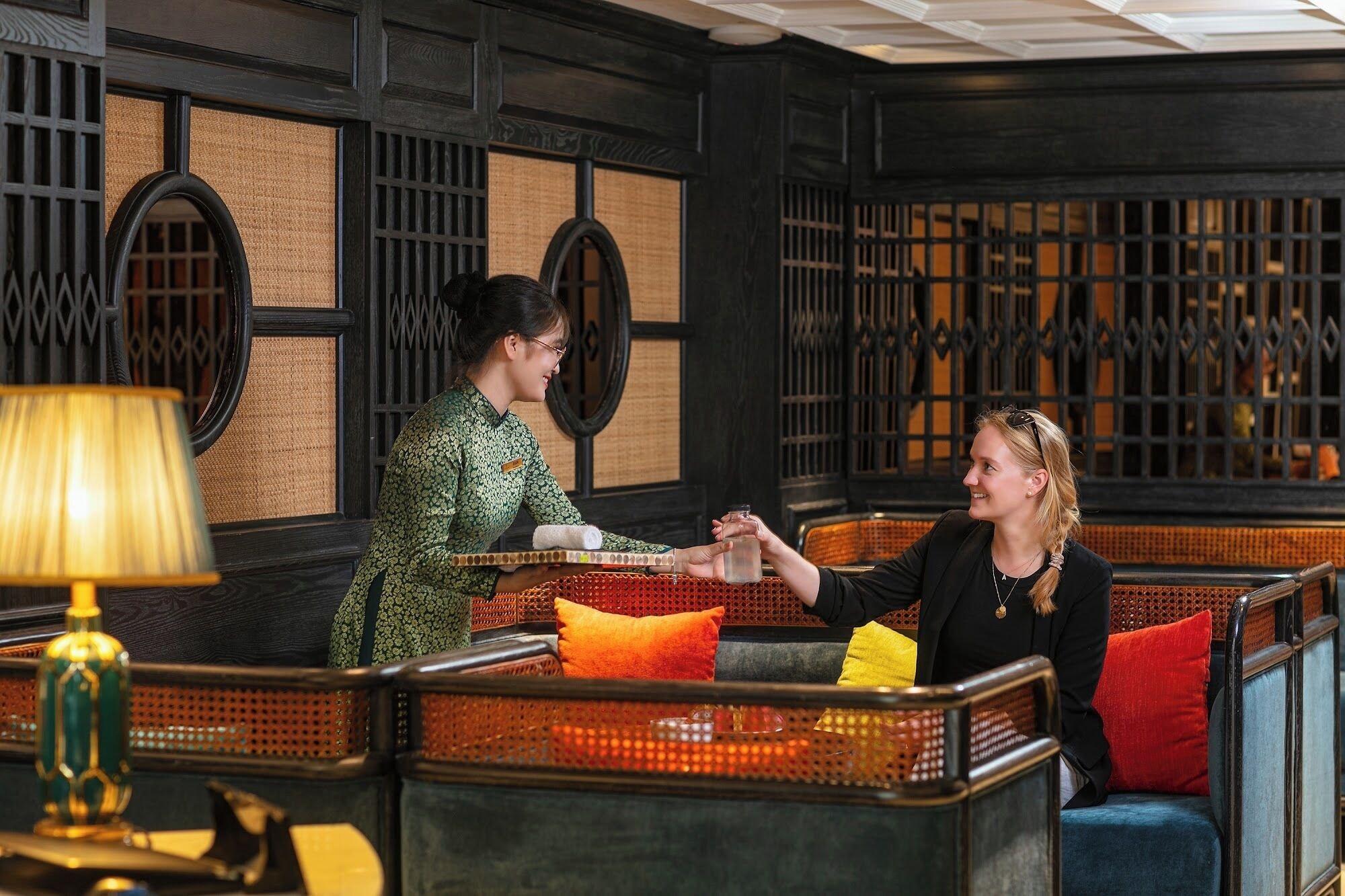 Vista Lobby Scent Premium Hotel