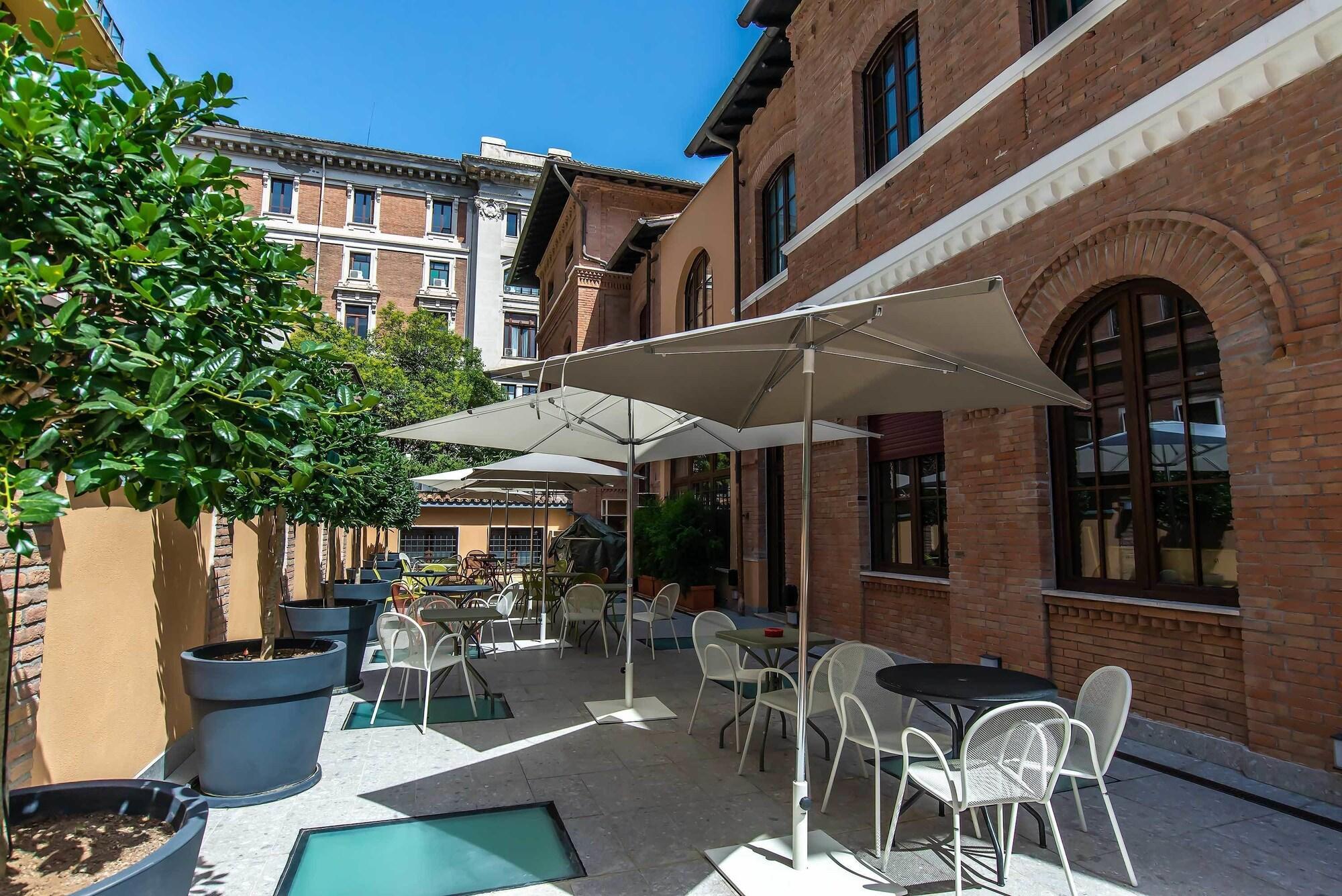Vista Exterior Albergo Etico Roma