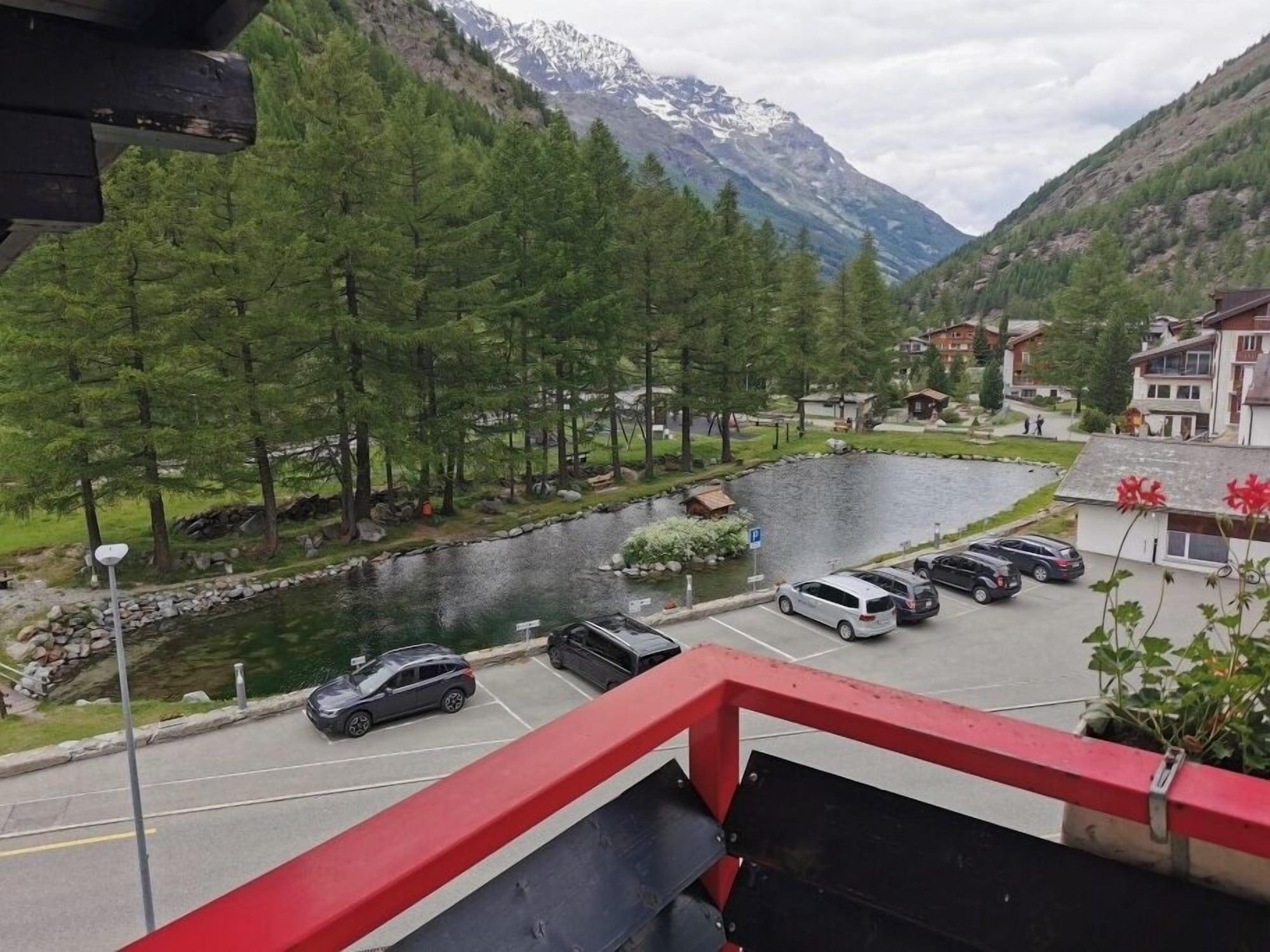 Varios Hotel Restaurant Mattmarkblick