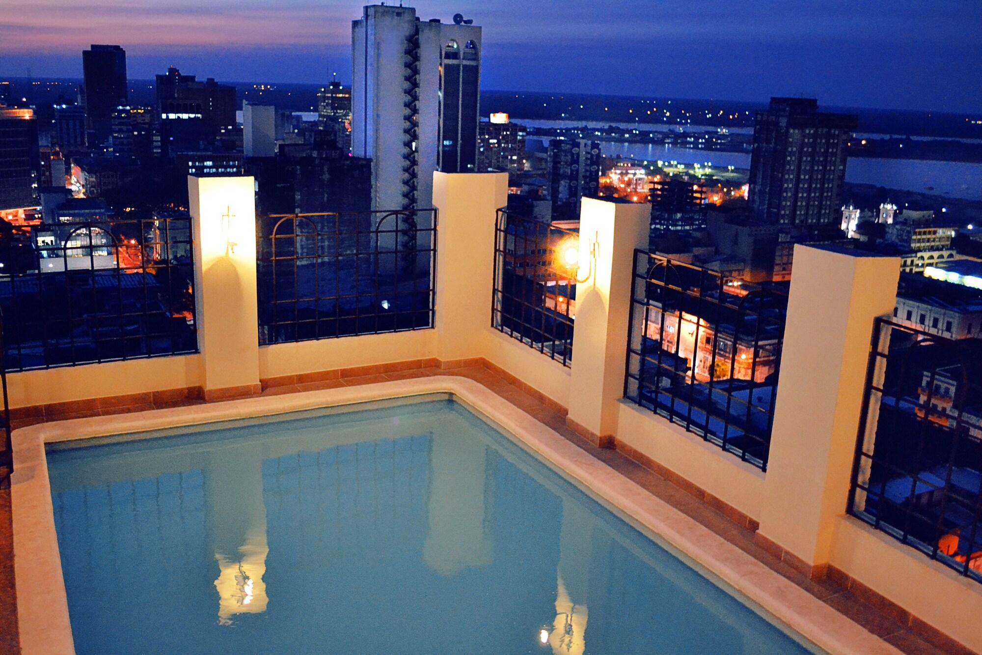 Varios hotel manduara