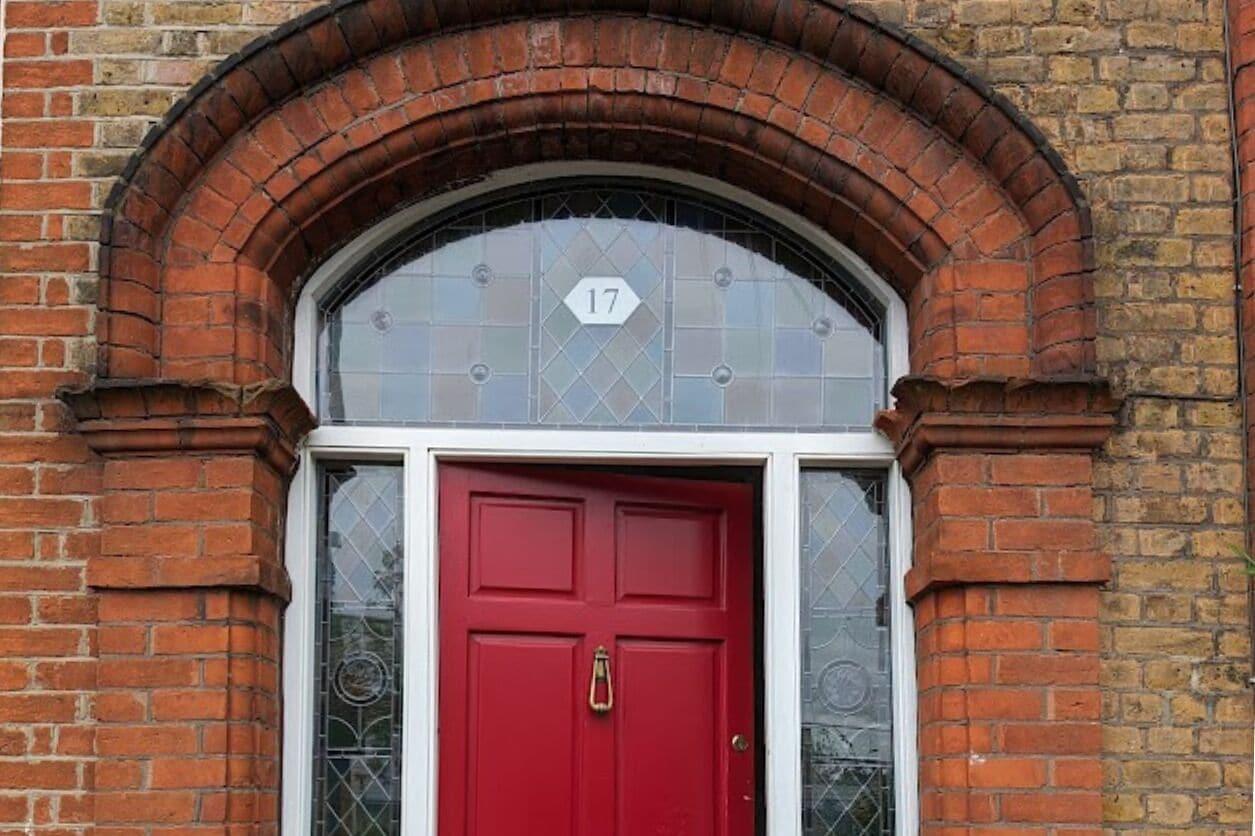Varios 17 Trent Road