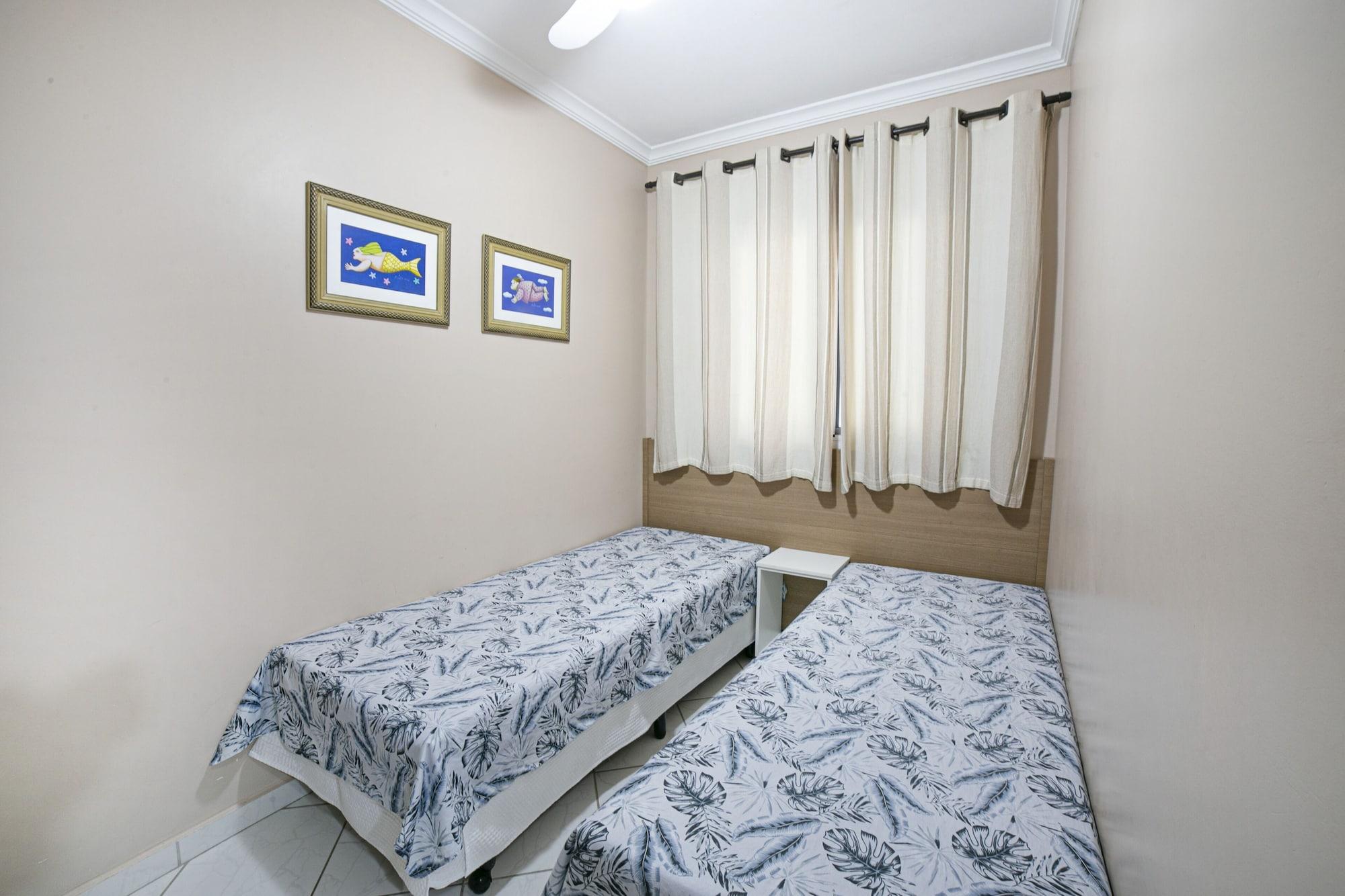 Habitación Apto 22E ar condicionado e ventilador, 2 quartos, churrasqueira, elevador e piscina