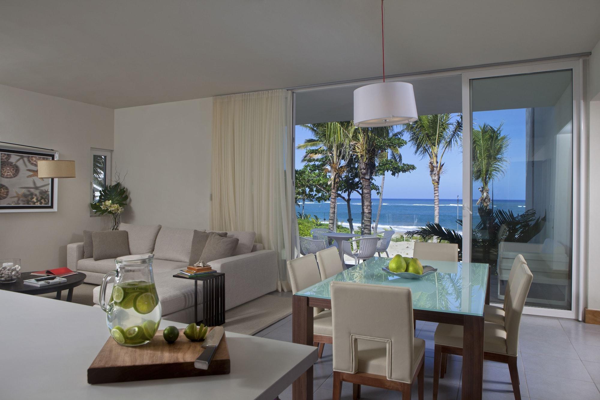 Habitación Ultravioleta Boutique Residences