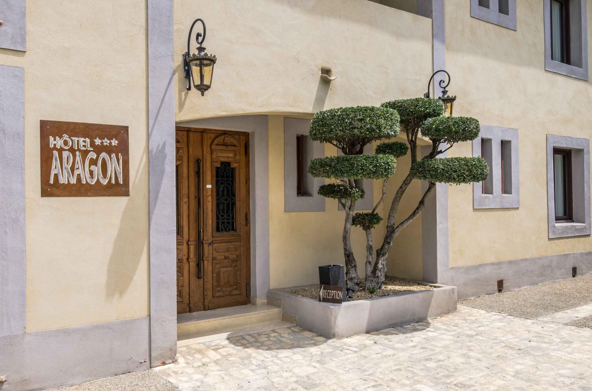 Varios Hotel l'Aragon, 50m from the city of Carcassonne