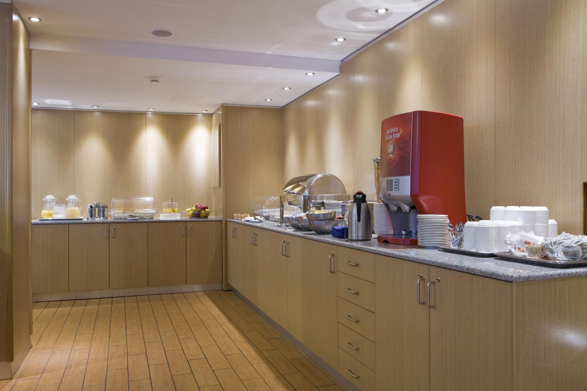 Bar/Salón Parnon Hotel