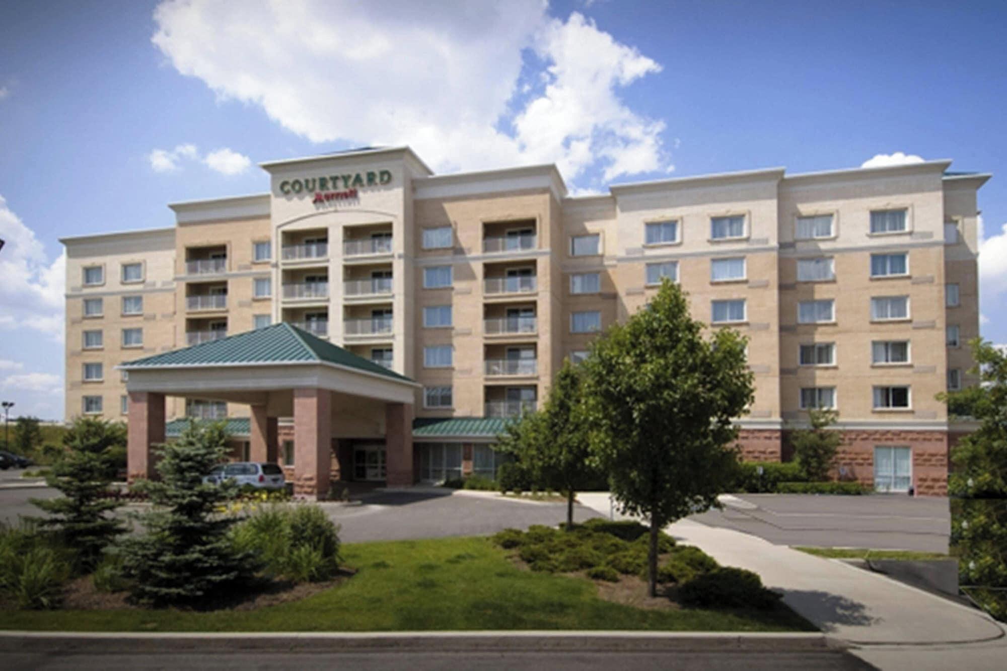 Vista Exterior Courtyard by Marriott Toronto Vaughan