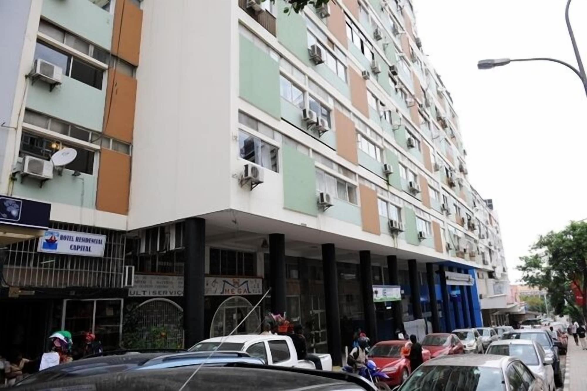 Vista Exterior Hotel Ritz Capital