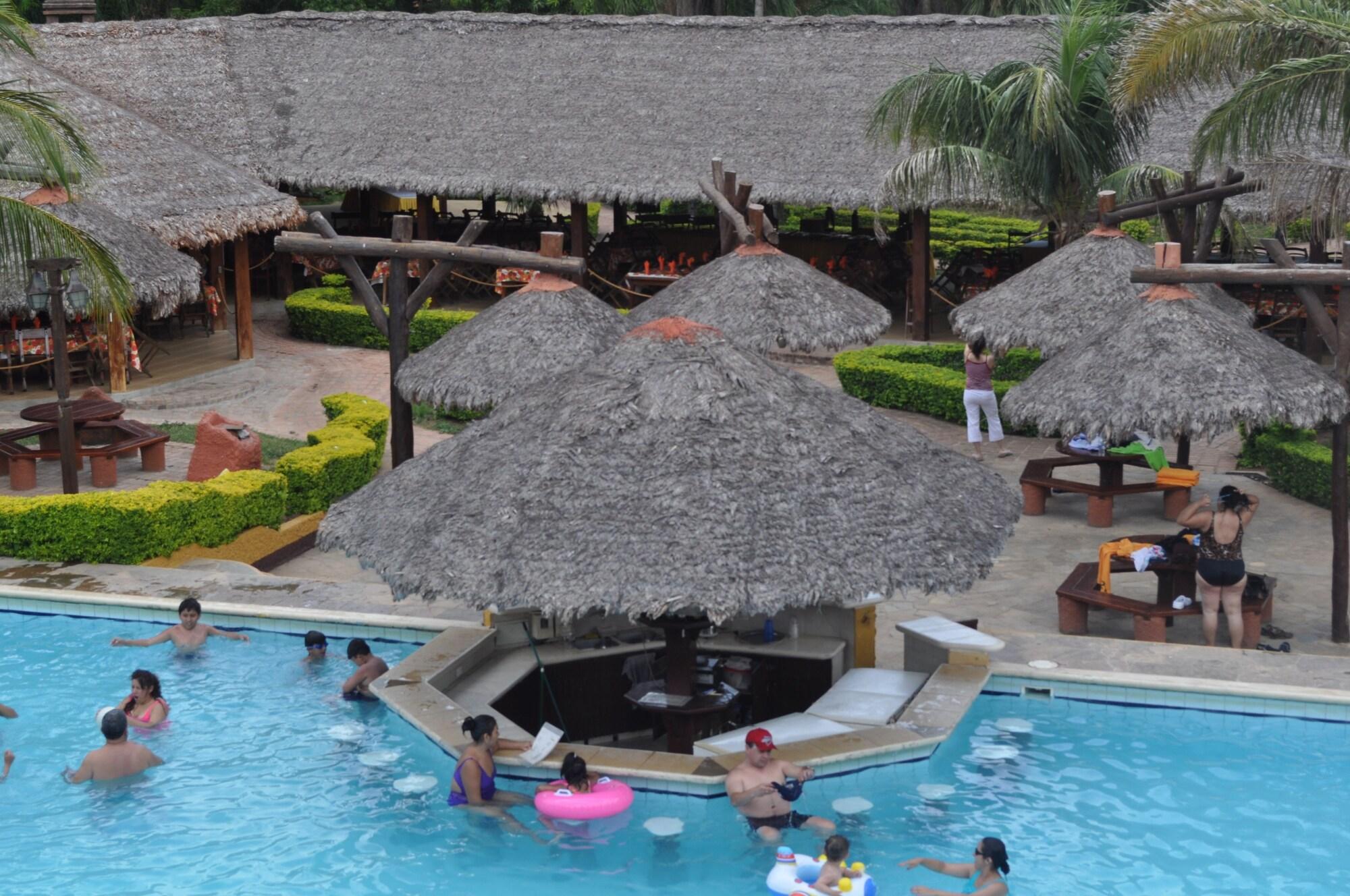 Bar/Salón Hotel Rio Selva Resort Santa Cruz