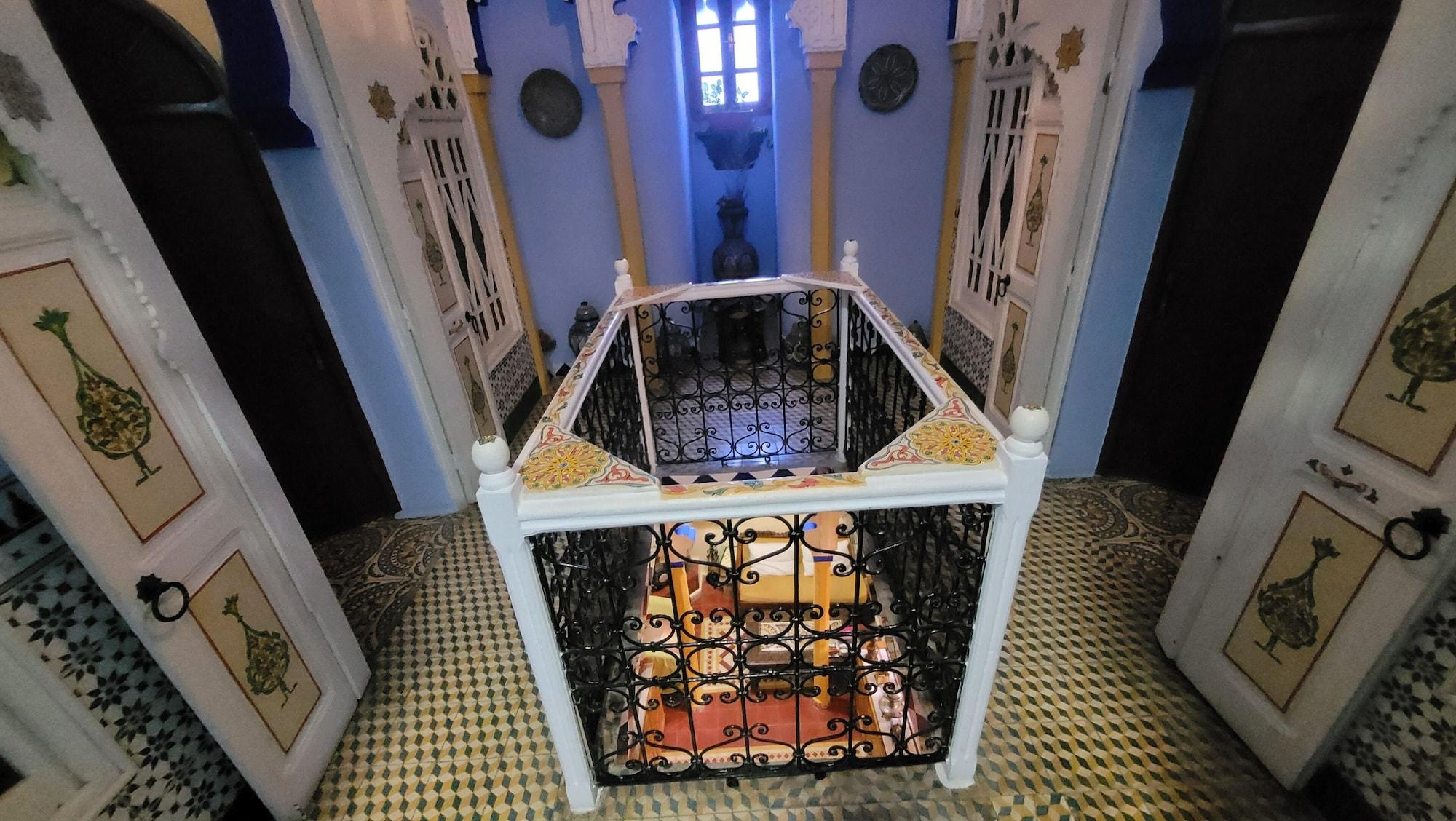 Vista Exterior Hotel Gernika