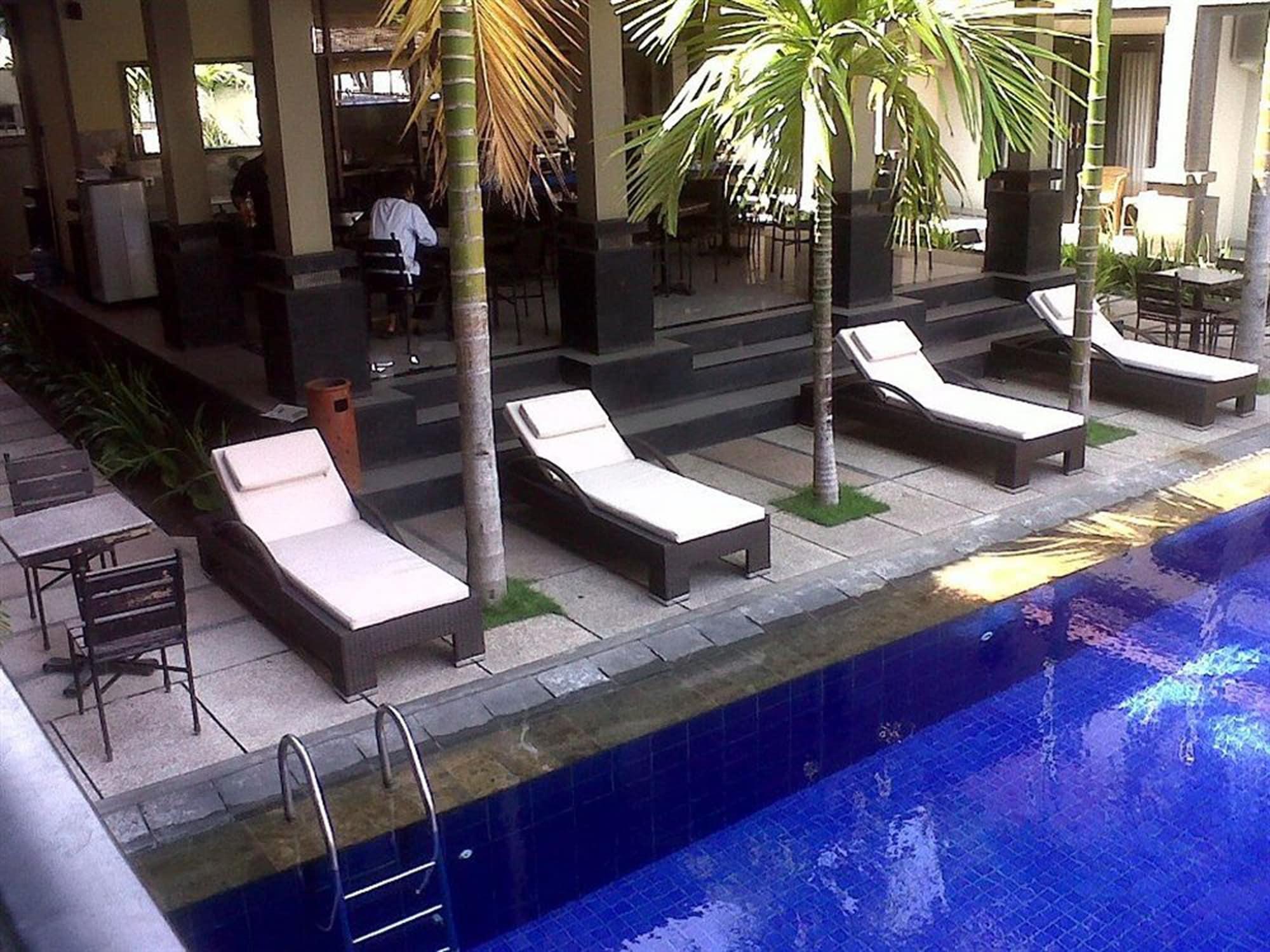 Vista Piscina Taman Tirta Ayu
