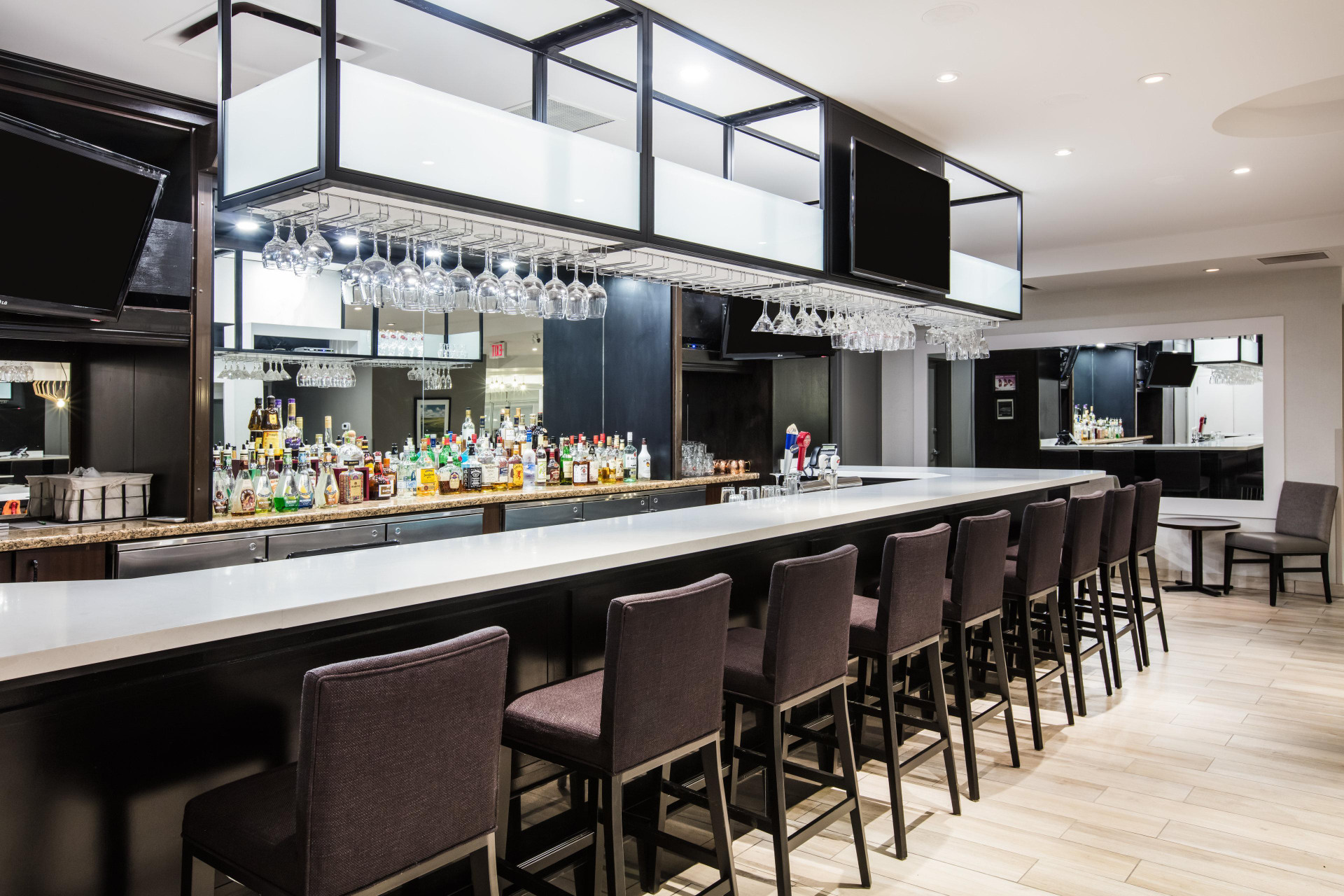 Bar/Salón Holiday Inn & Suites Grande Prairie Conference Center by IHG