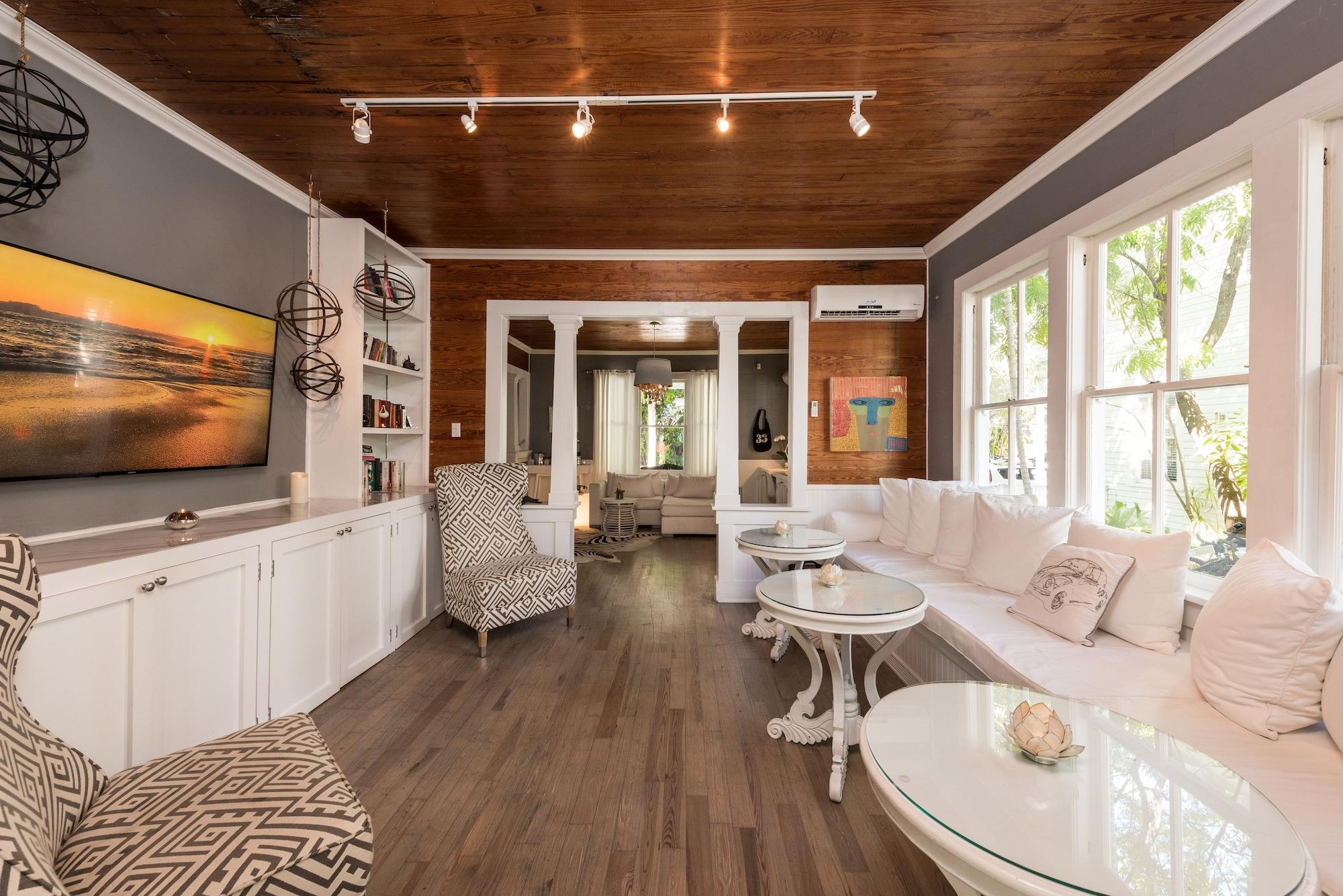Restaurant Alexanders Guesthouse - Adult Exclusive, LGBTQ Friendly