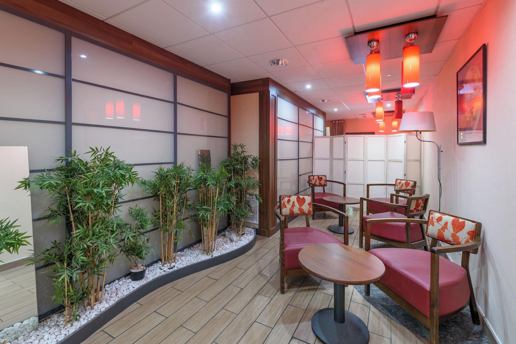 Vista Lobby ResidHotel Toulouse Centre