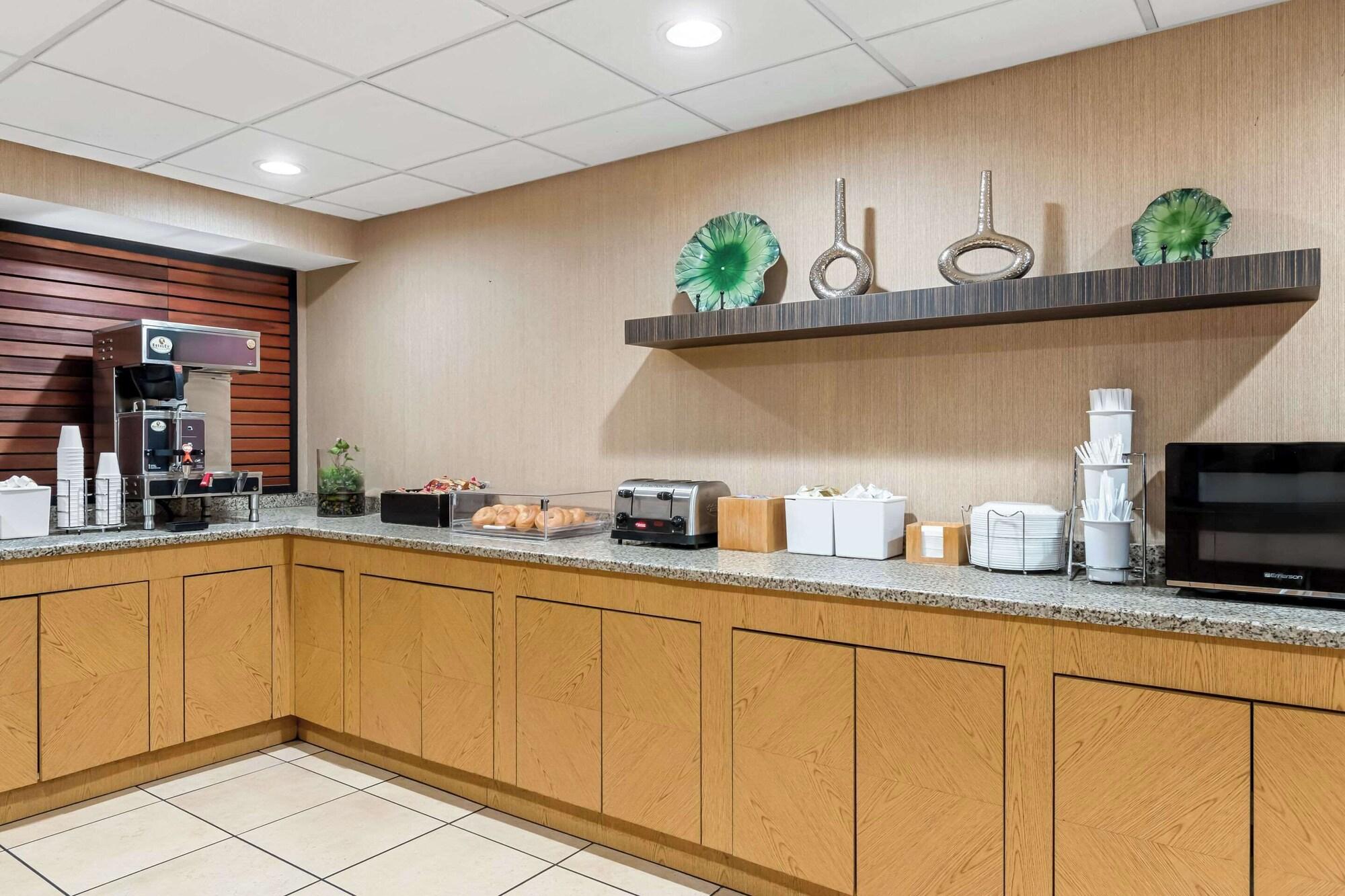Restaurant Suburban Studios Slidell I-10