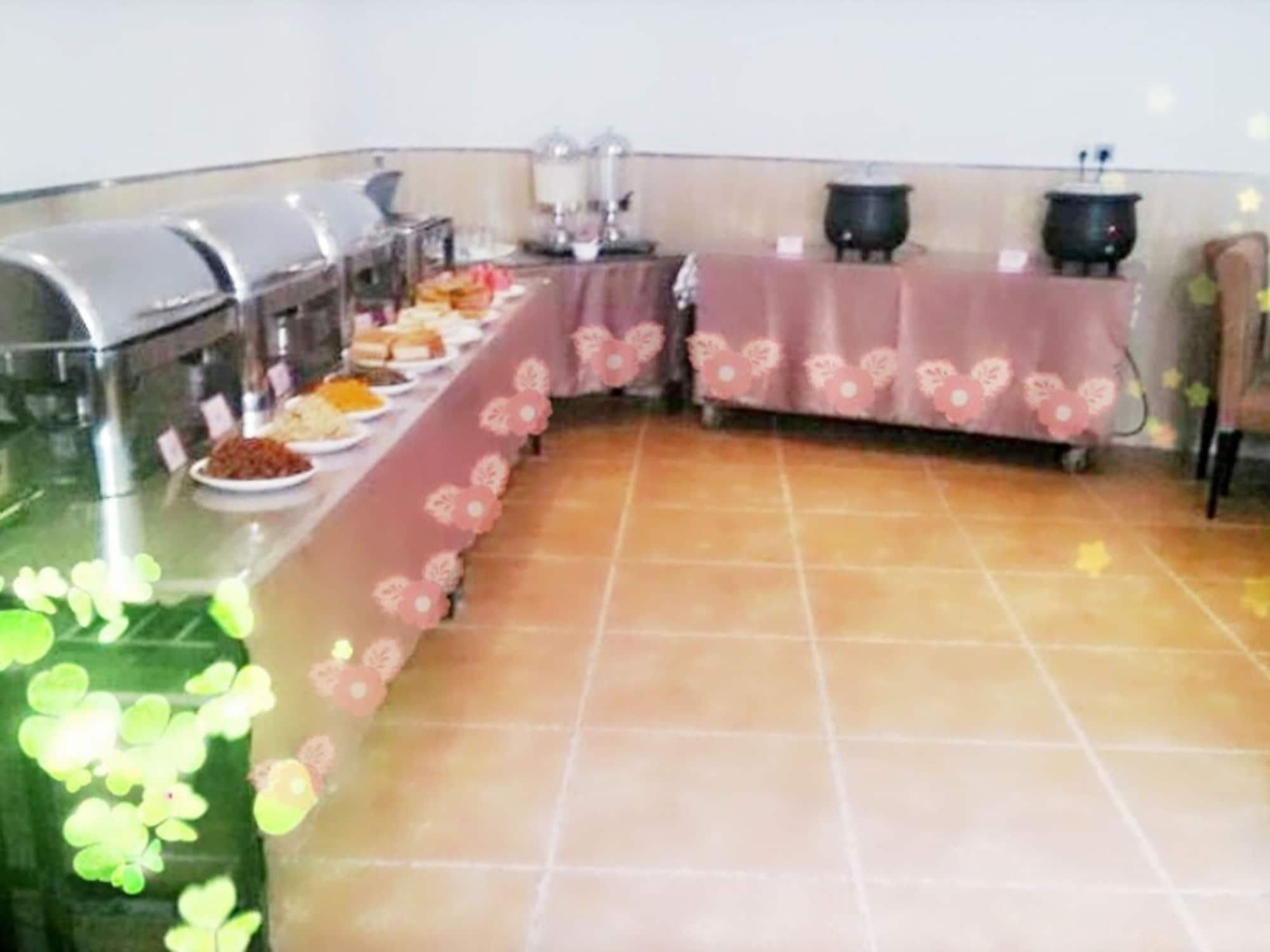 Restaurant GreenTree Inn Lianyungang Ganyu South Station Express Hotel