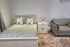 Arriendo temporal - Studio Sleeps 2 With Free Parking and Garden