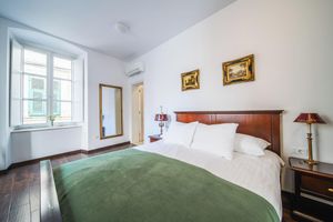 Arriendo temporal - SUNce Palace Apartments with free offsite parking