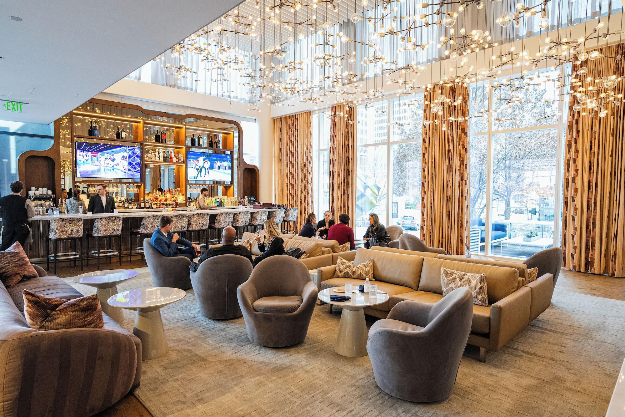 Bar/Salón HALL Arts Hotel, Dallas, Autograph Collection