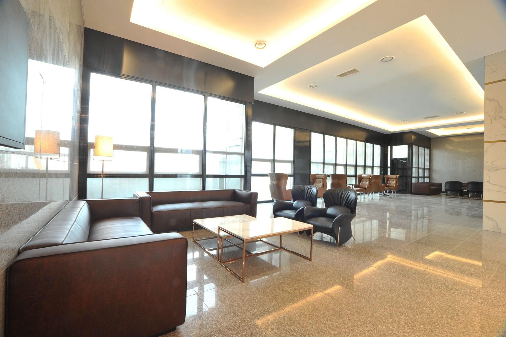 Vista Lobby Yongin Central CO'OP Hotel