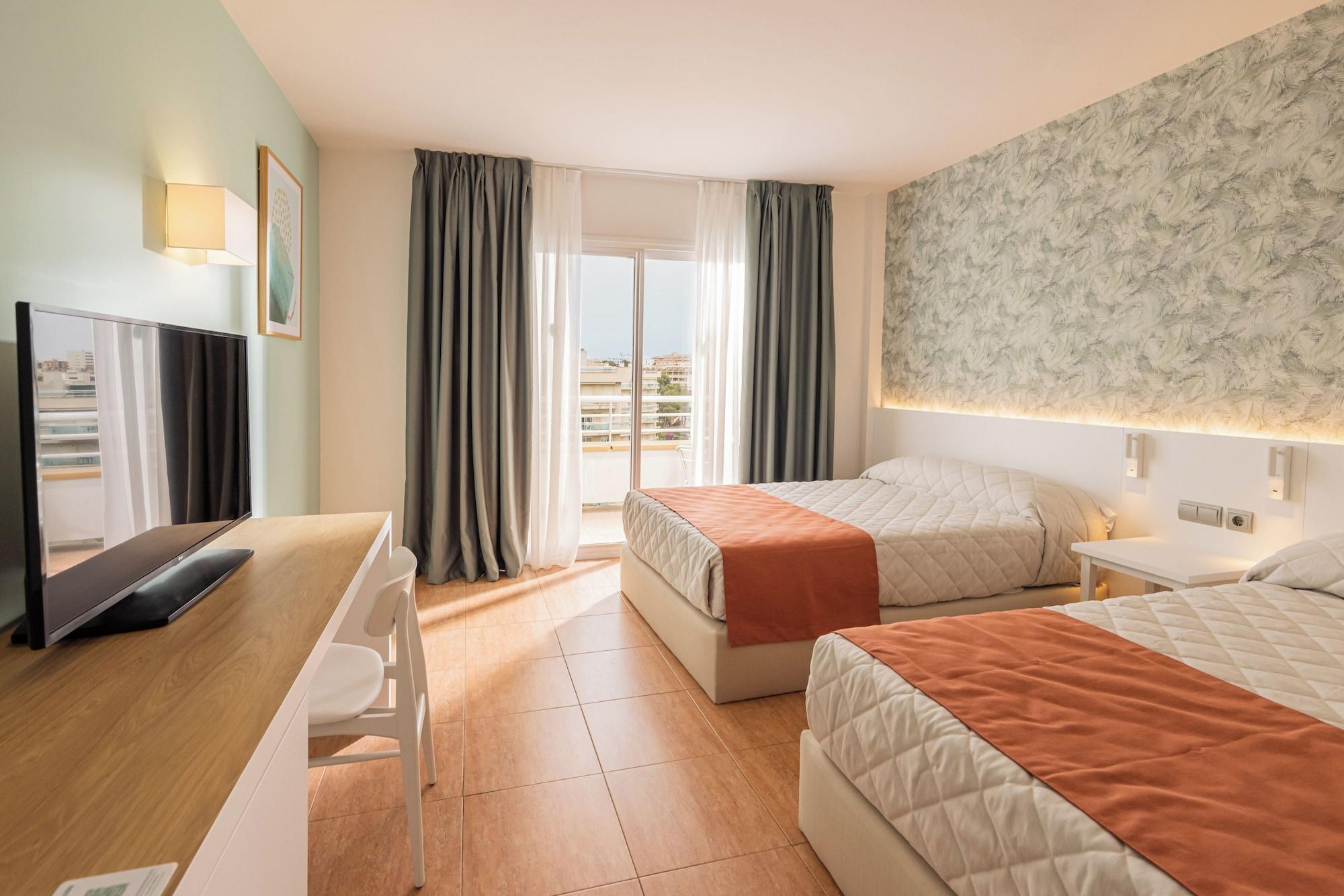 Habitación Ponient Pirámide Salou by PortAventura World