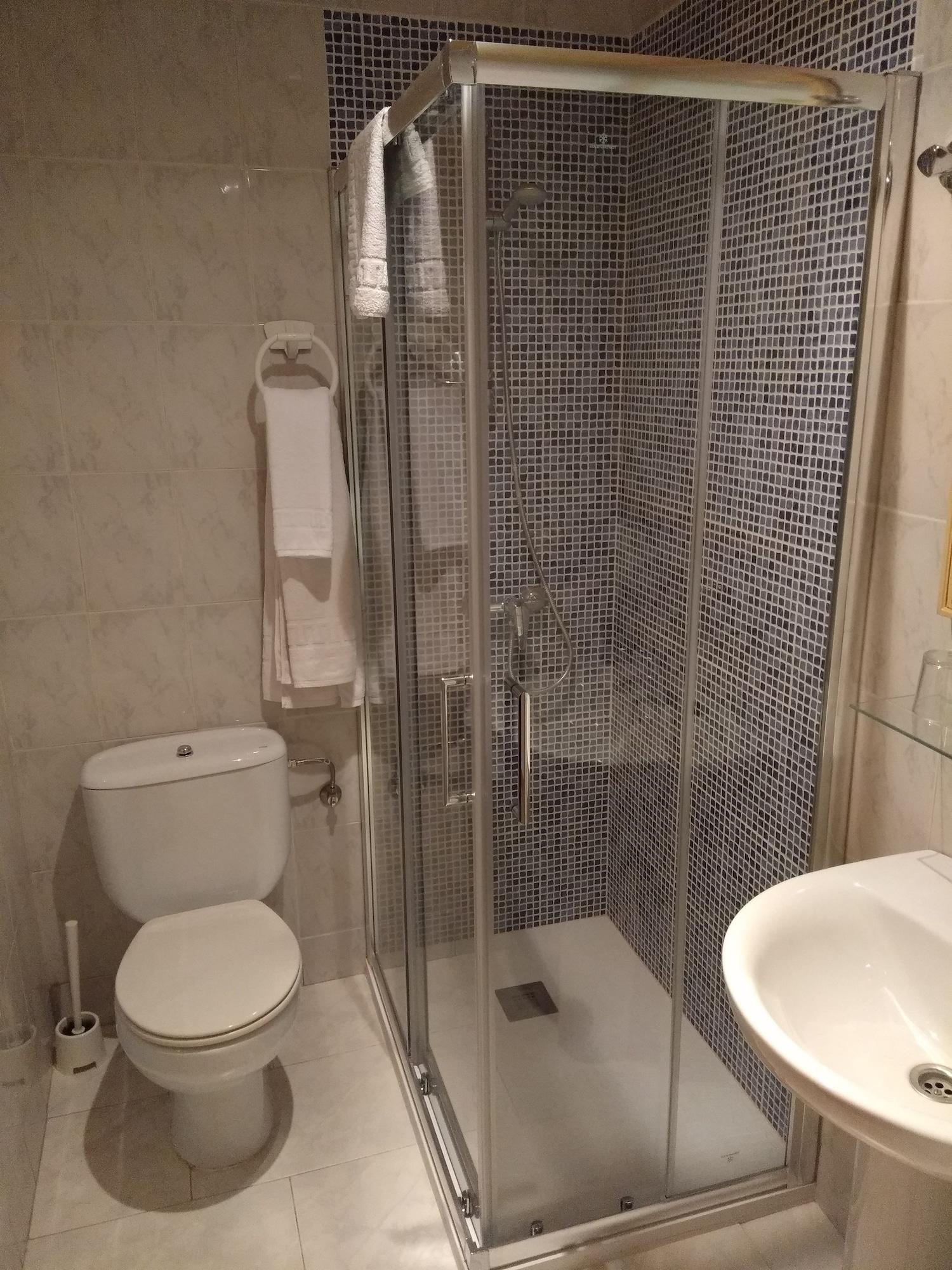 Equipamiento de Habitación Hostal Avenida