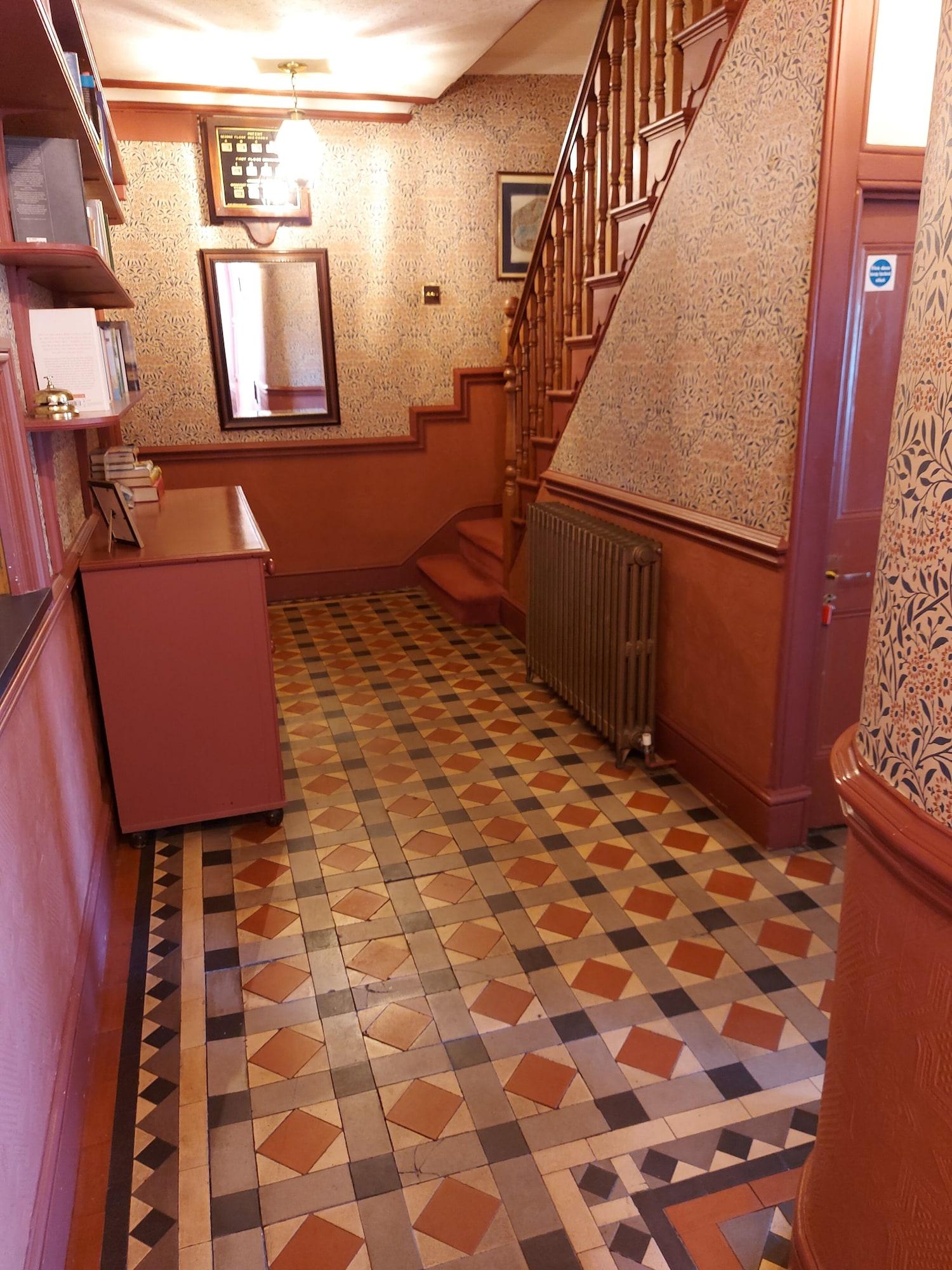 Vista Lobby Bron-y-Graig