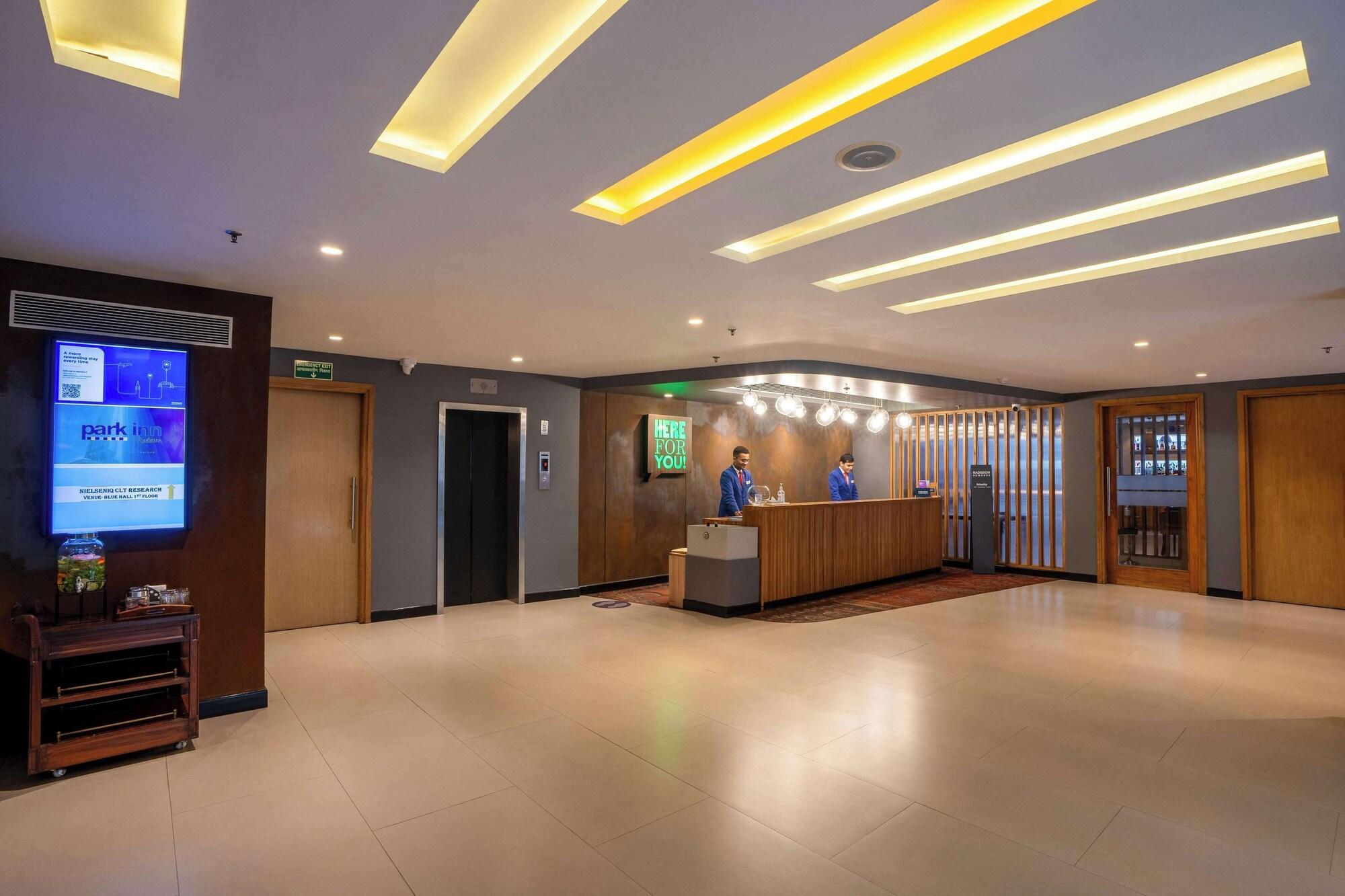 Vista Lobby Park Inn by Radisson New Delhi Lajpat Nagar