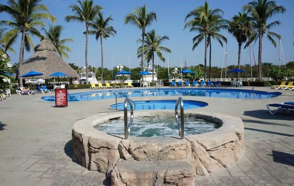 CONDOMINIO GRAND MARINA by TRVL2HM - Hoteles con spa en Nuevo Vallarta, Nayarit