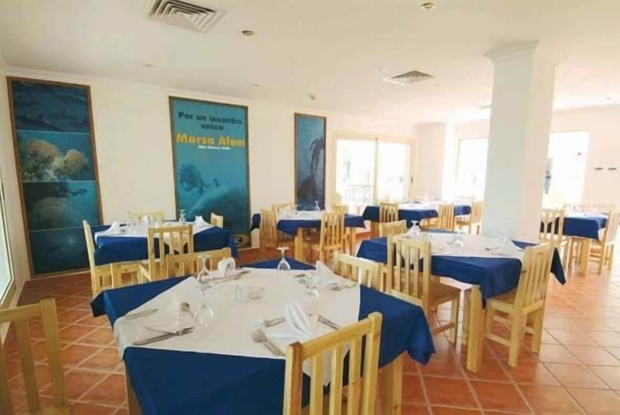 Restaurant Holiday Service College & Diving