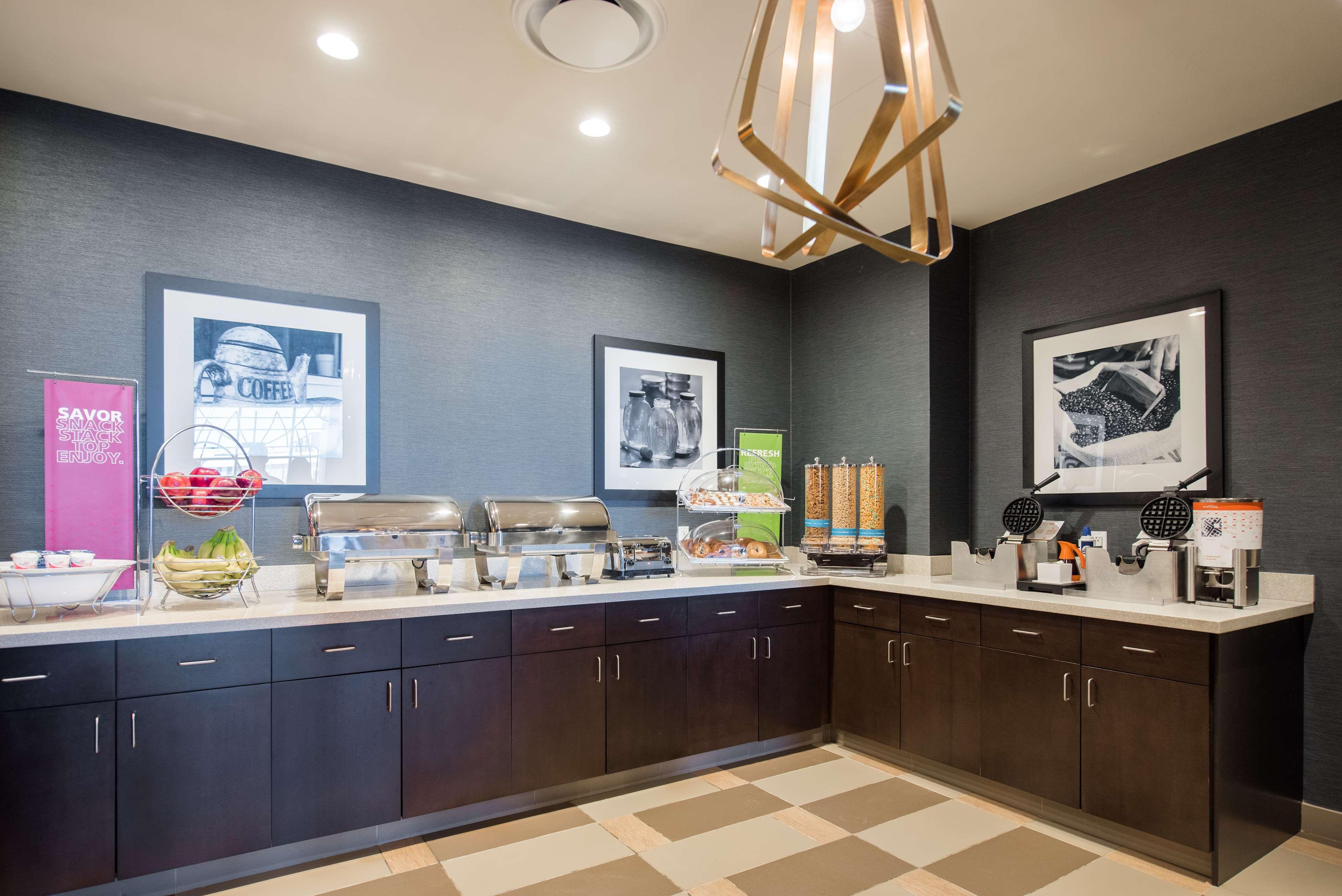 Restaurant Hampton Inn & Suites Washington DC-Navy Yard