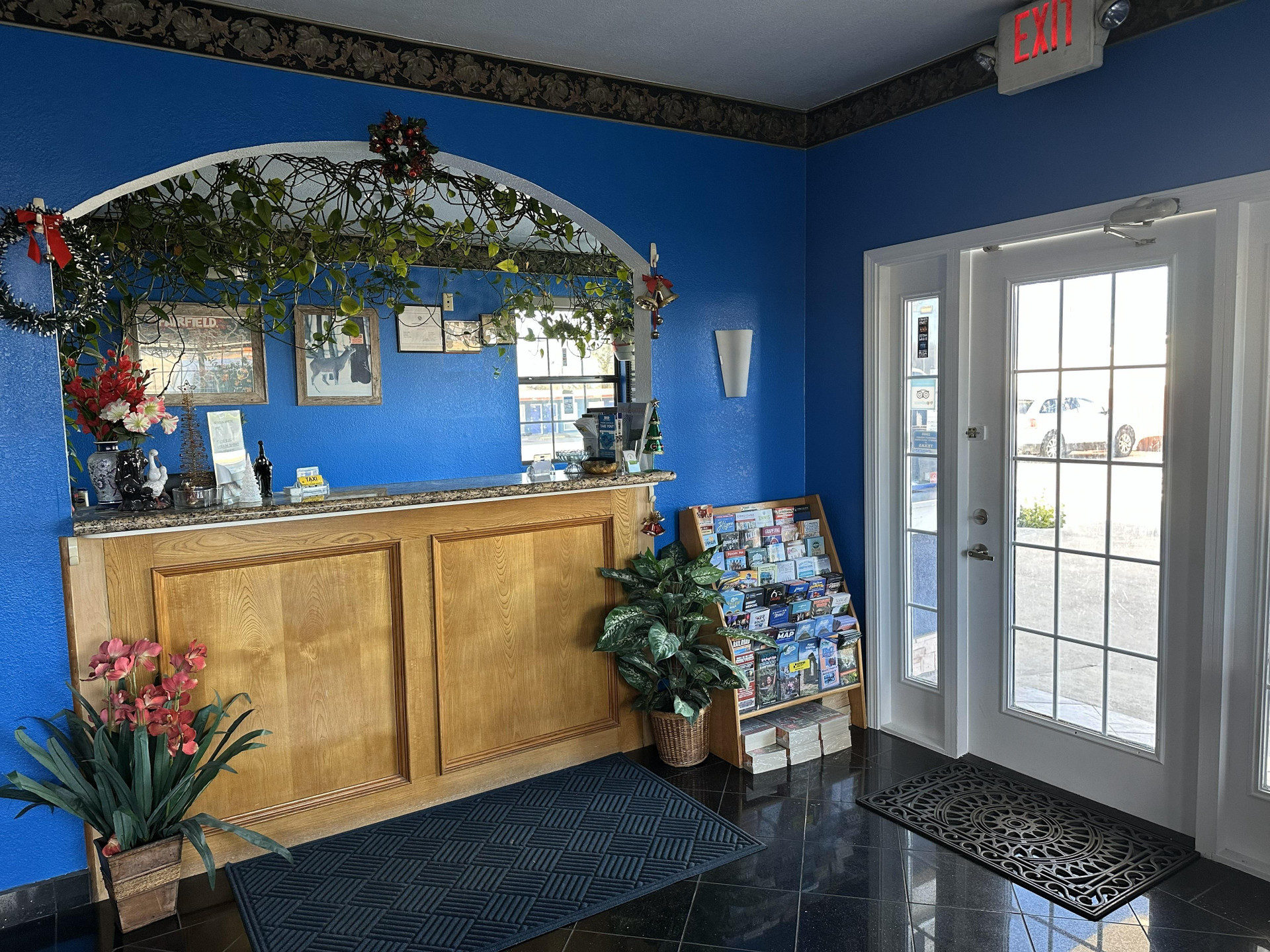 Vista Lobby Apollo Lodge and RV Park