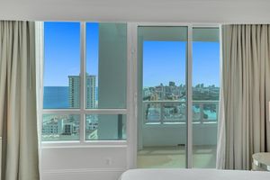 Alquiler Vacacional - Oceanfront 22nd Flr 1 Bd / 2 Ba in Fontainebleau