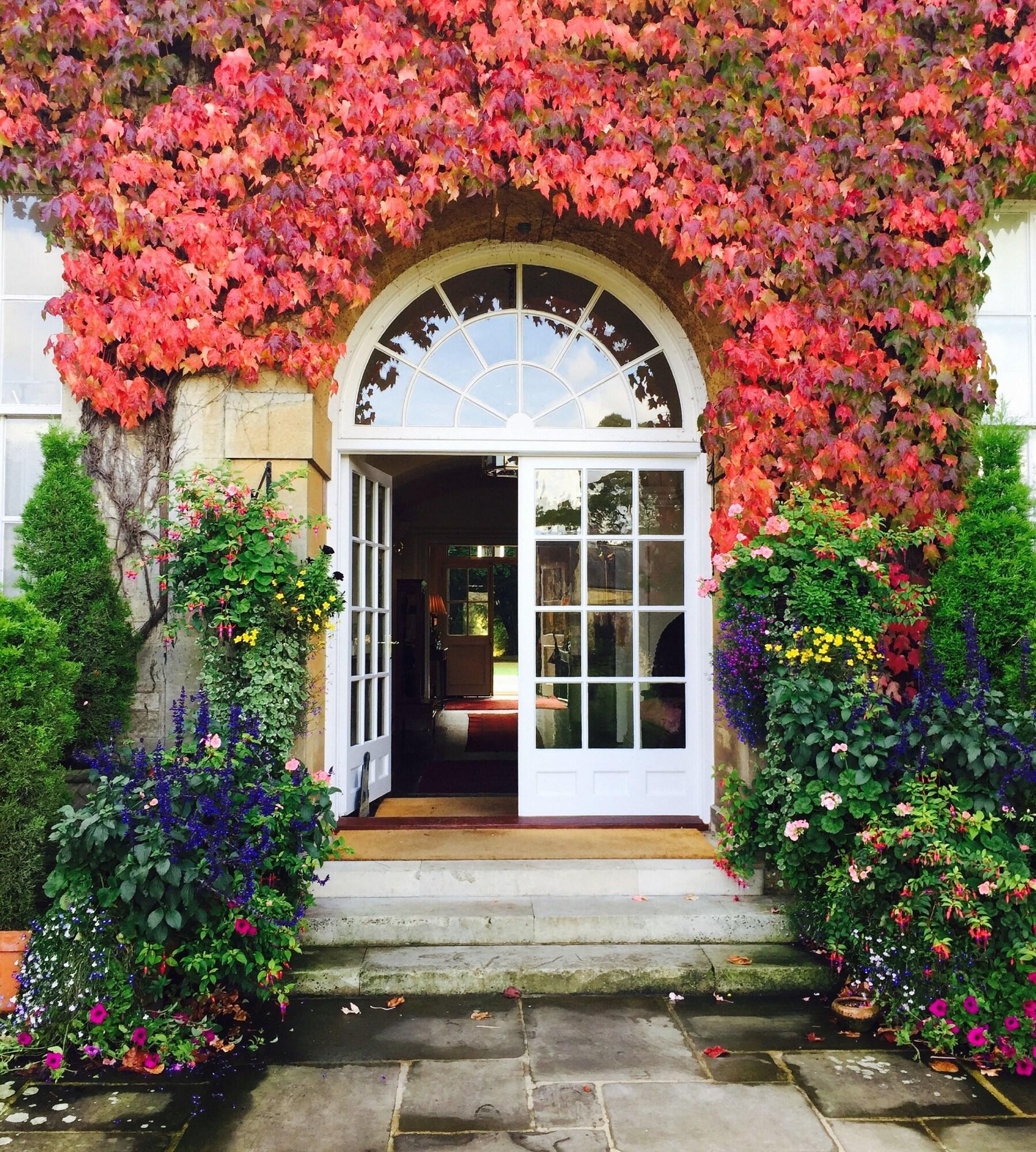 Vista Lobby Lucknam Park Hotel - Relais Chateaux