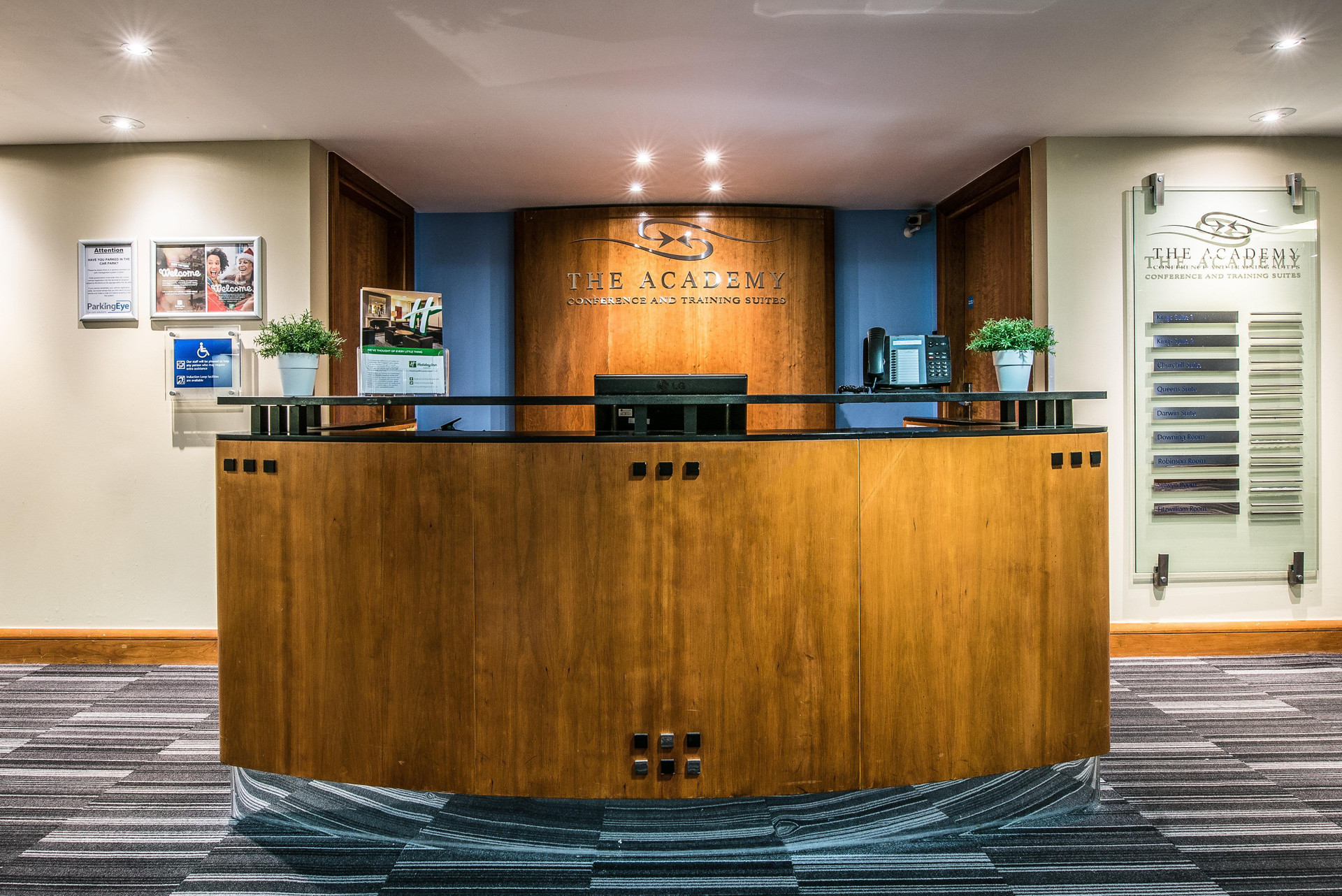 Vista Exterior Holiday Inn Cambridge by IHG