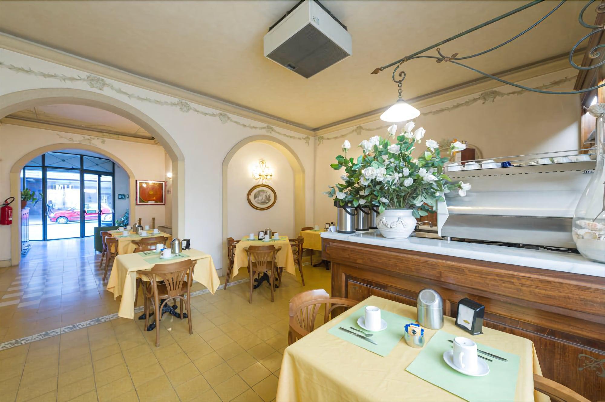 Bar/Salón Hotel Moderno