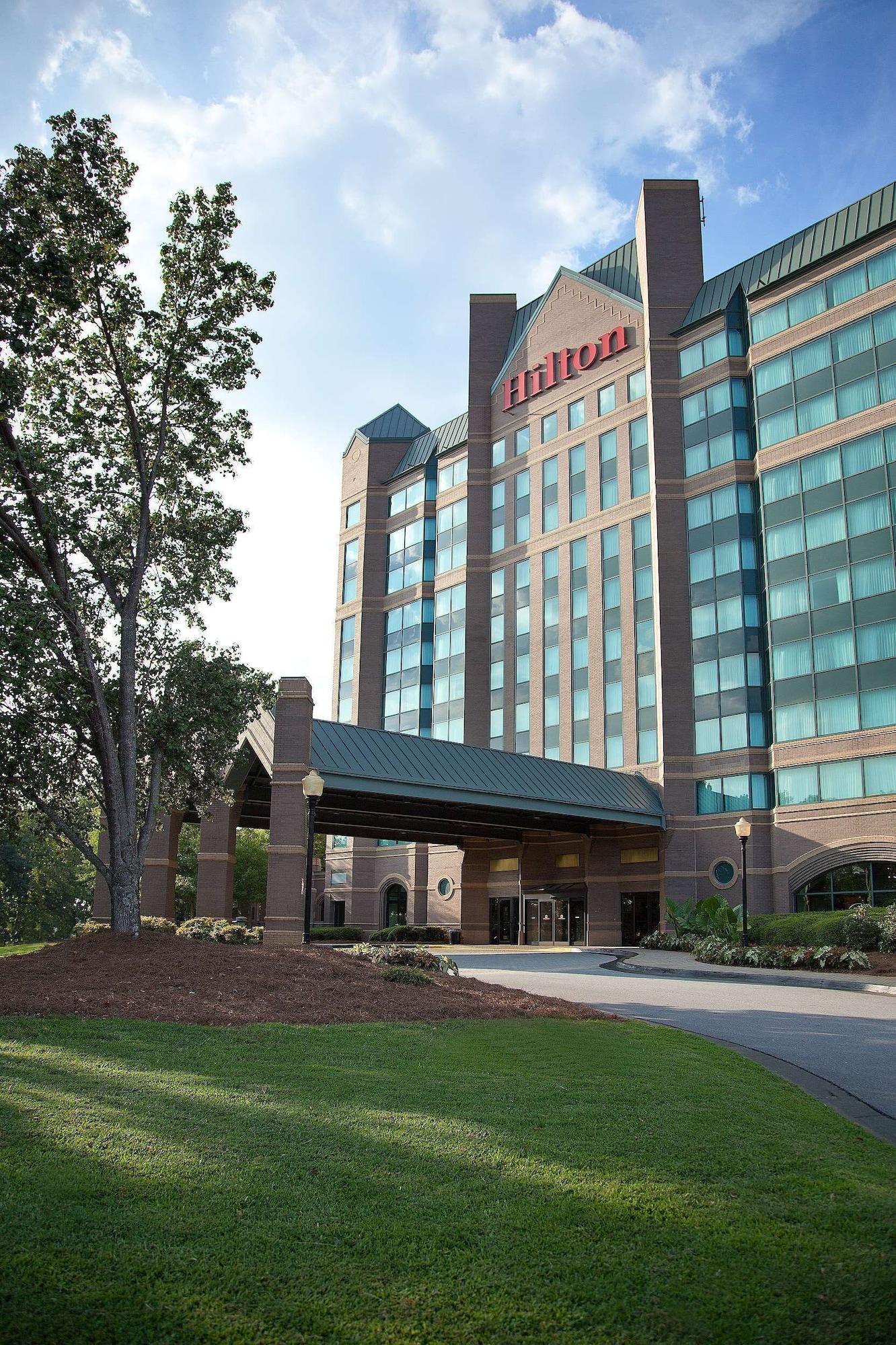 Vista Exterior Hilton Atlanta Northeast