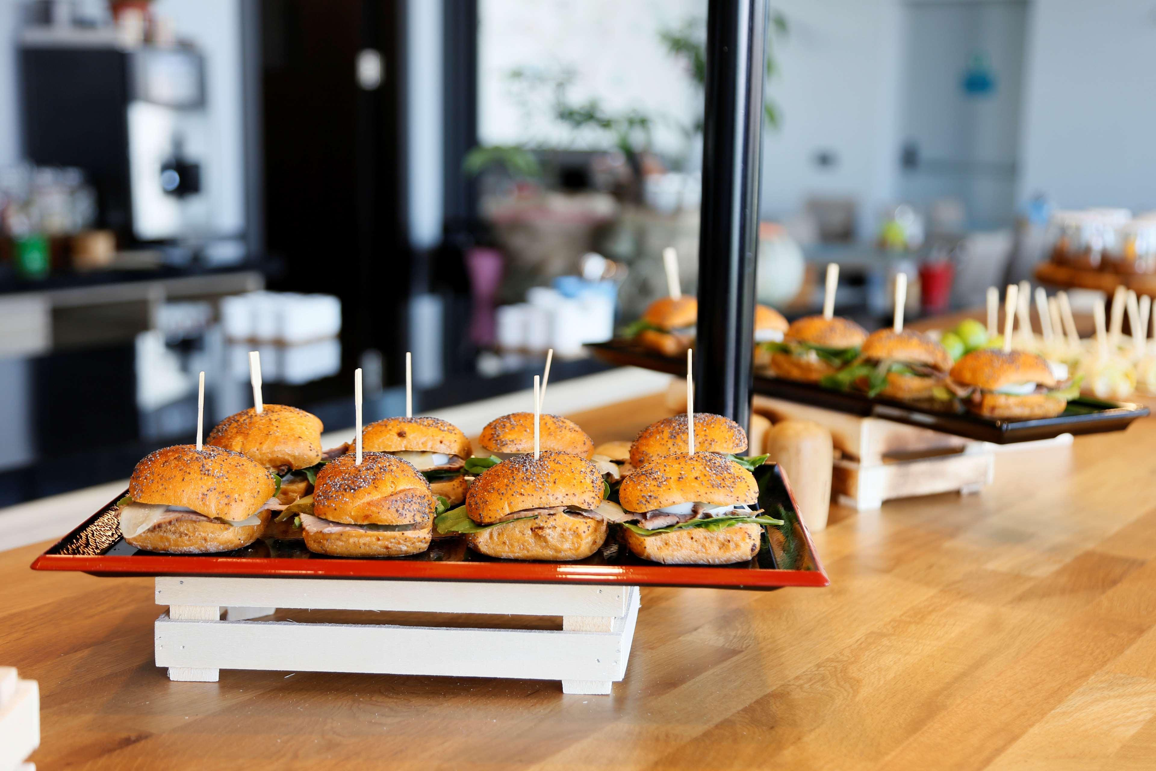 Restaurant Park Inn by Radisson Izmir