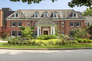 Alojamiento - Ivey Spencer Leadership Centre